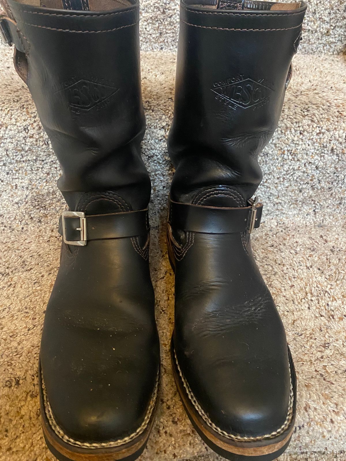 Photo by Finnian on November 7, 2023 of the Wesco Mister Lou in Horween Black Chromexcel Horsehide.