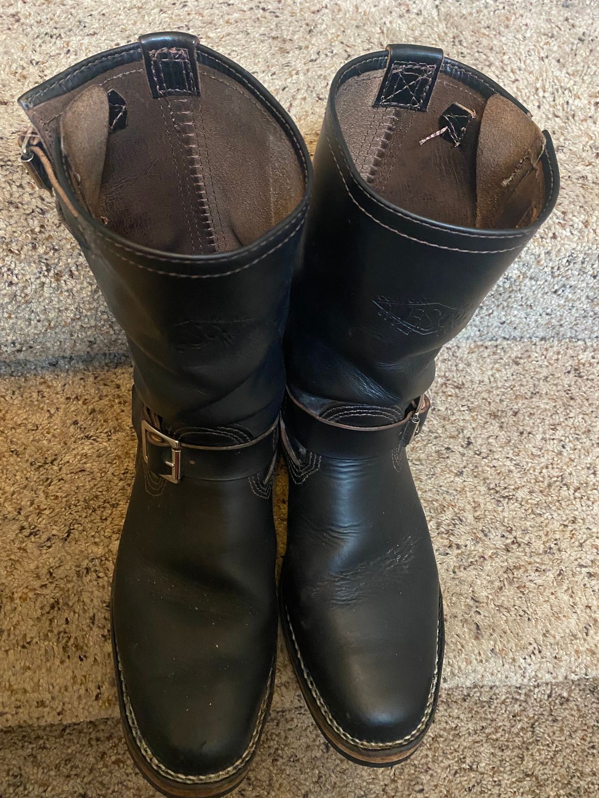 Photo by Finnian on November 7, 2023 of the Wesco Mister Lou in Horween Black Chromexcel Horsehide.