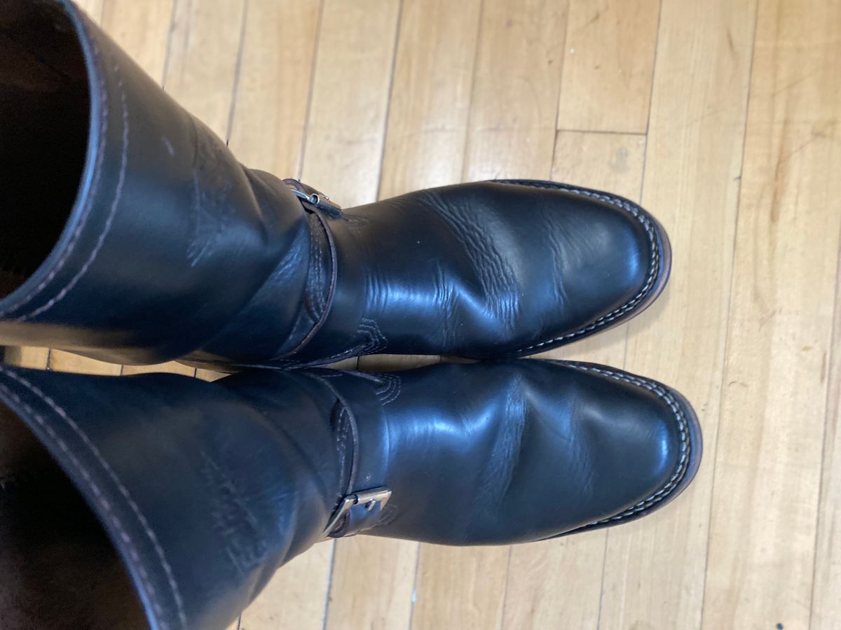 Photo by Finnian on January 2, 2024 of the Wesco Mister Lou in Horween Black Chromexcel Horsehide.