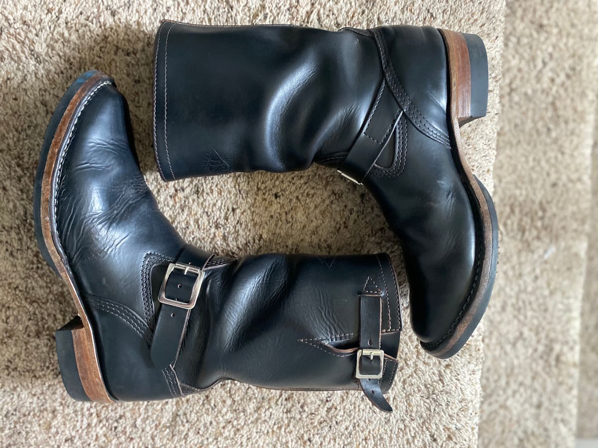 Photo by Finnian on March 6, 2024 of the Wesco Mister Lou in Horween Black Chromexcel Horsehide.