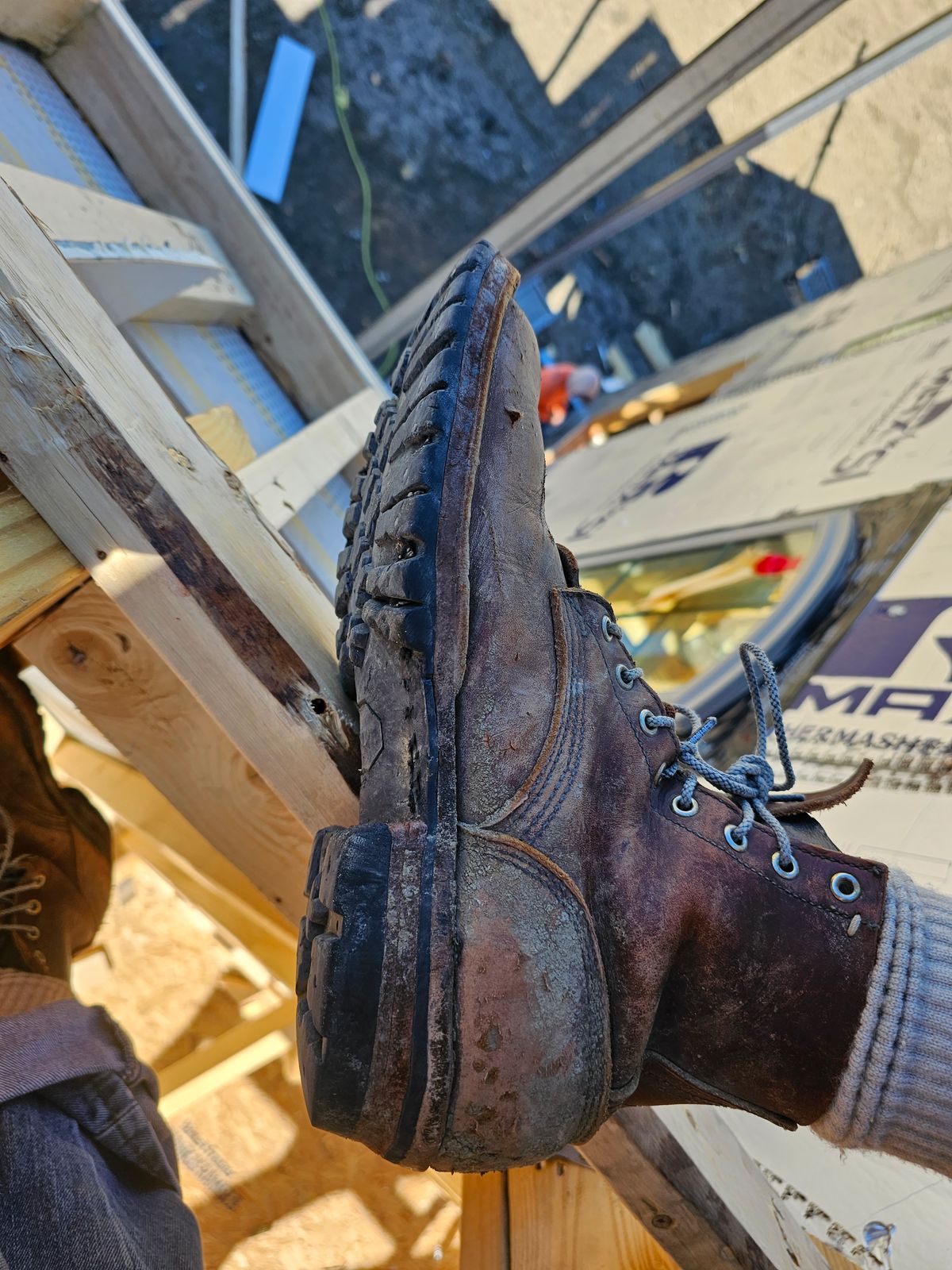 Photo by arriaga214 on October 14, 2023 of the JK Boots Superduty in Seidel Redwood Oil Tan.
