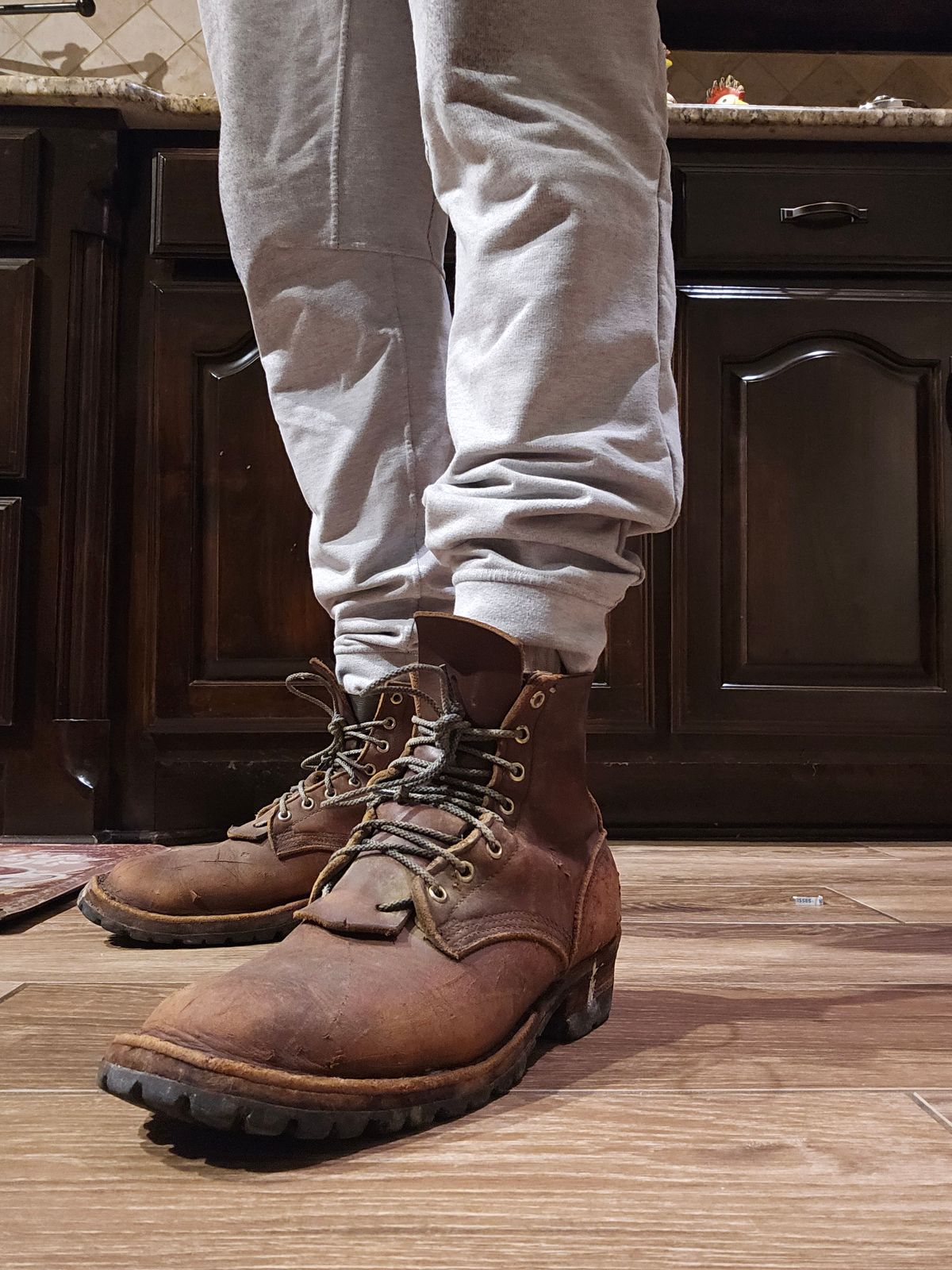 Photo by arriaga214 on January 8, 2024 of the JK Boots Superduty in Seidel Redwood Oil Tan.