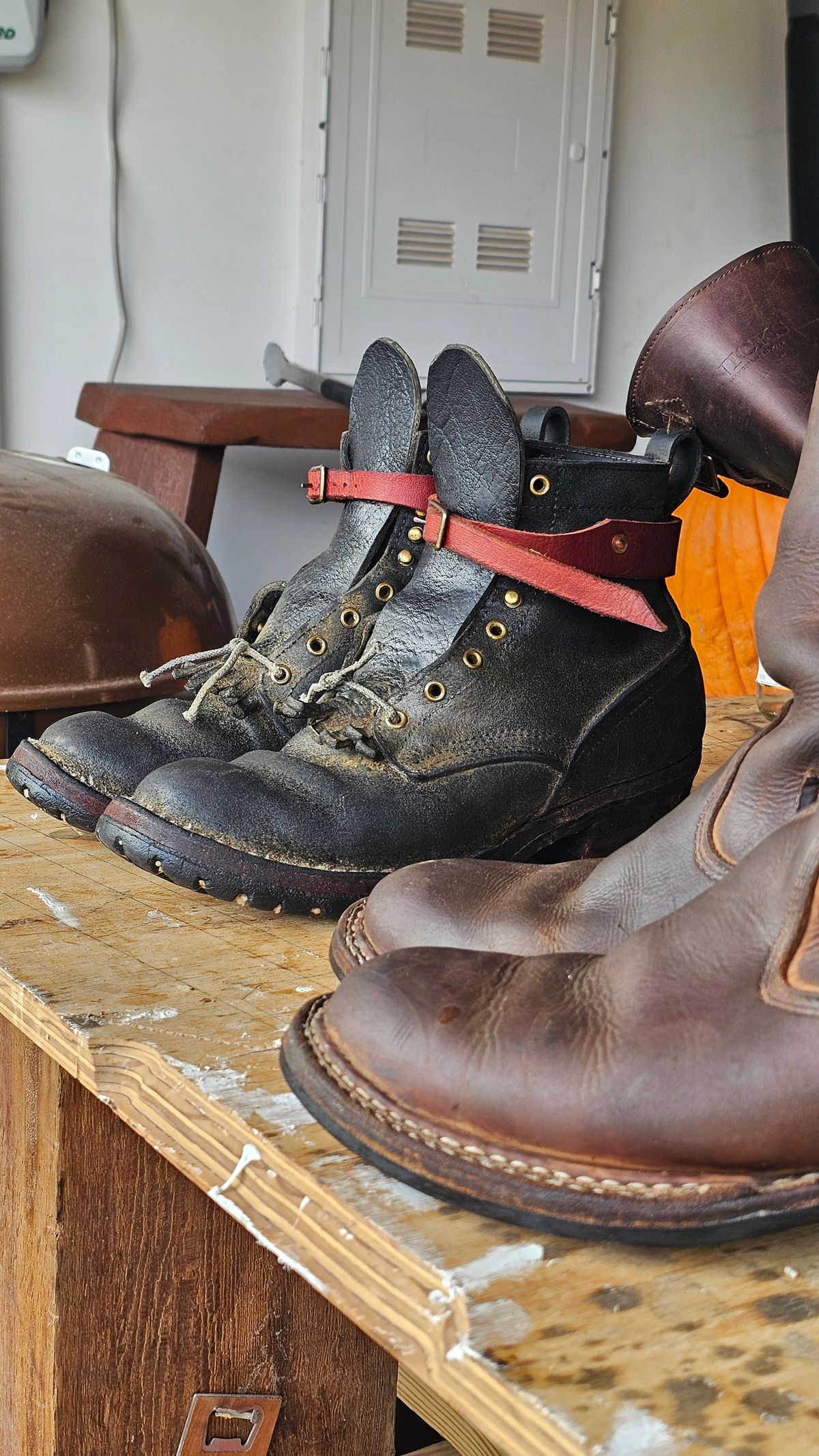 Photo by arriaga214 on November 16, 2025 of the Nicks Urban Logger in Black Heavy Duty.