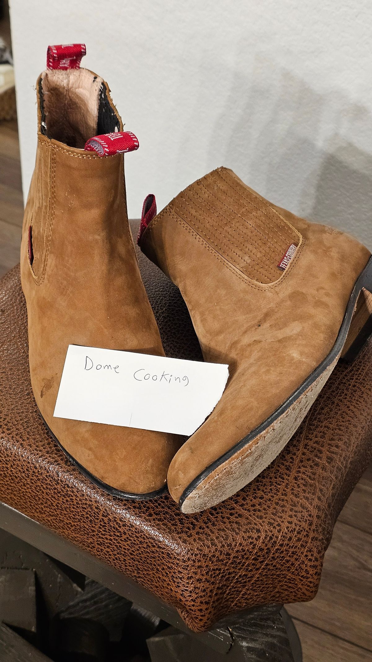 Photo by arriaga214 on November 6, 2025 of the Texas Country Botin Charro in Cuero, Cajeta.