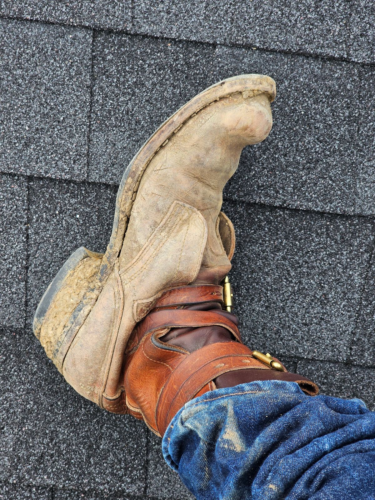 Photo by arriaga214 on April 29, 2025 of the Nicks Heritage TankerPro in Horween Natural Dublin.