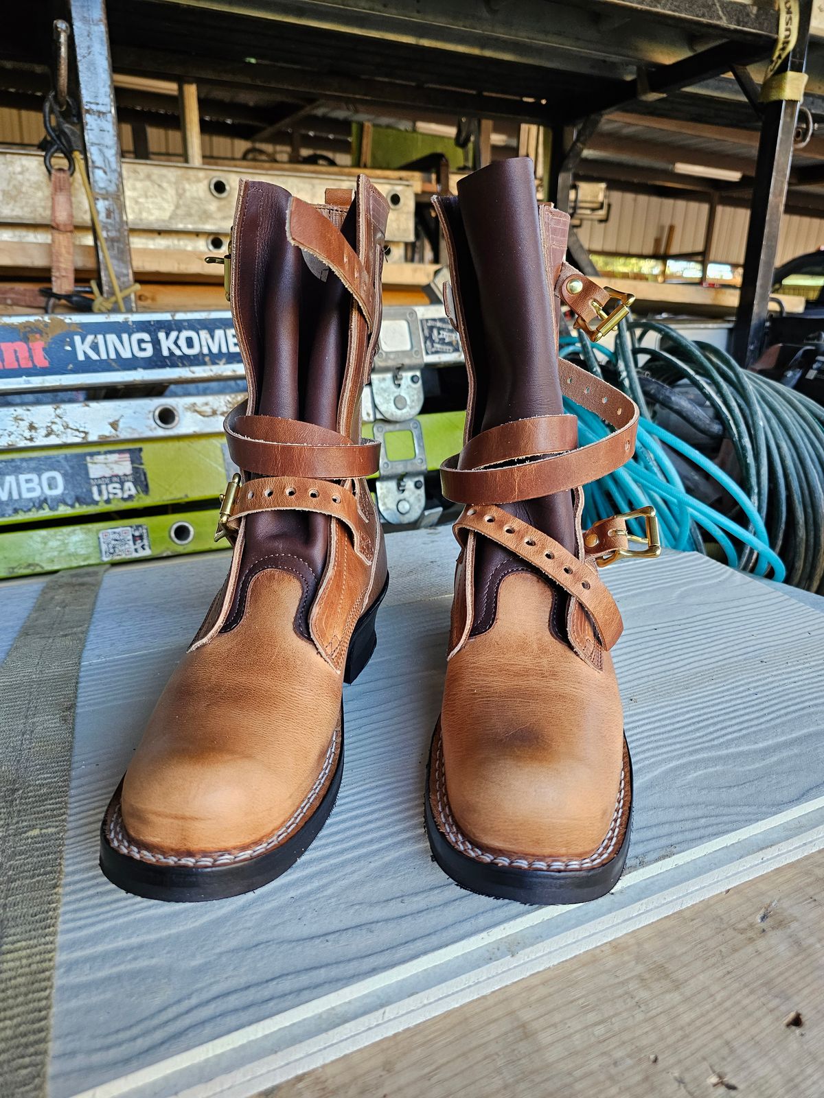 Photo by arriaga214 on November 4, 2023 of the Nicks Heritage TankerPro in Horween Natural Dublin.