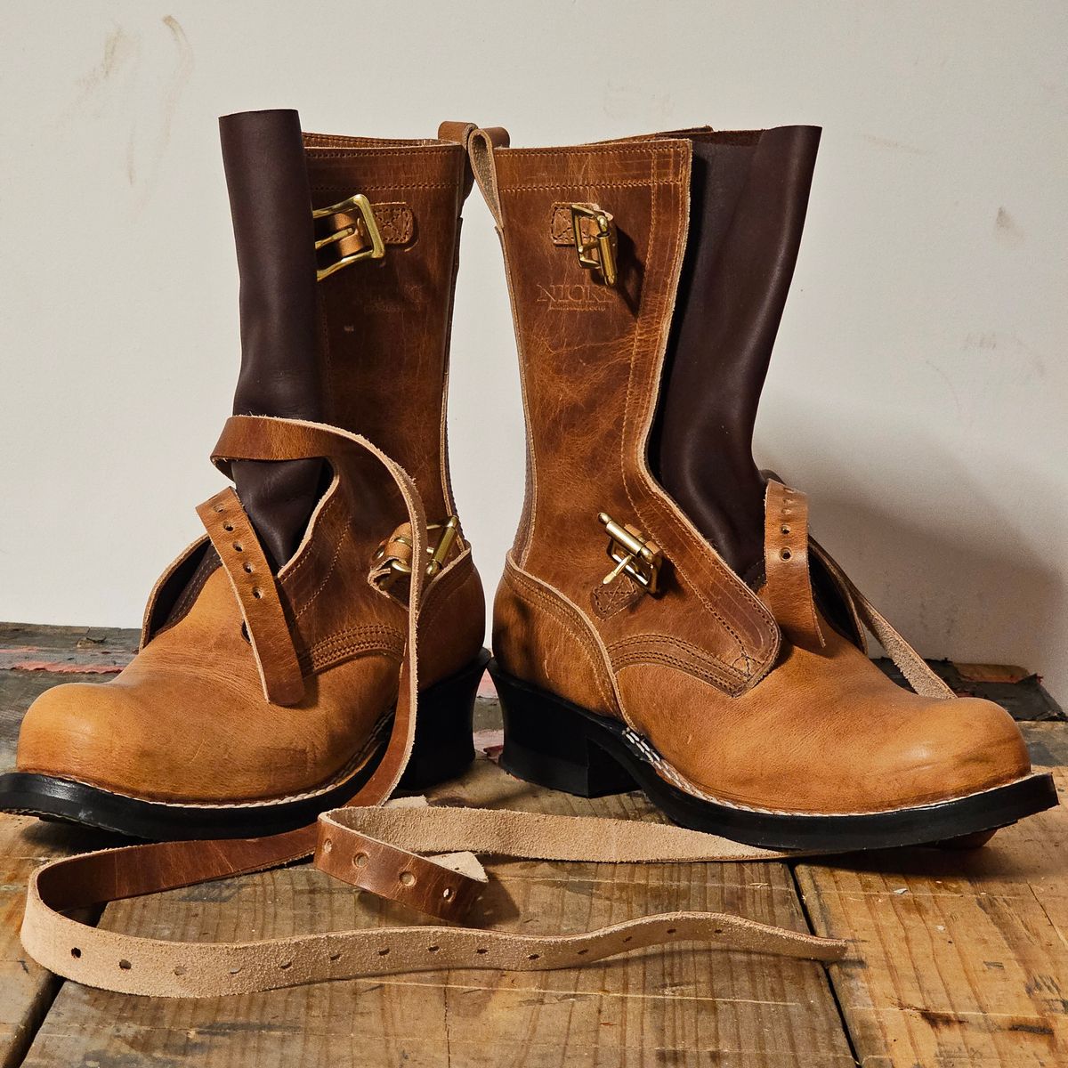 Photo by arriaga214 on October 1, 2024 of the Nicks Heritage TankerPro in Horween Natural Dublin.