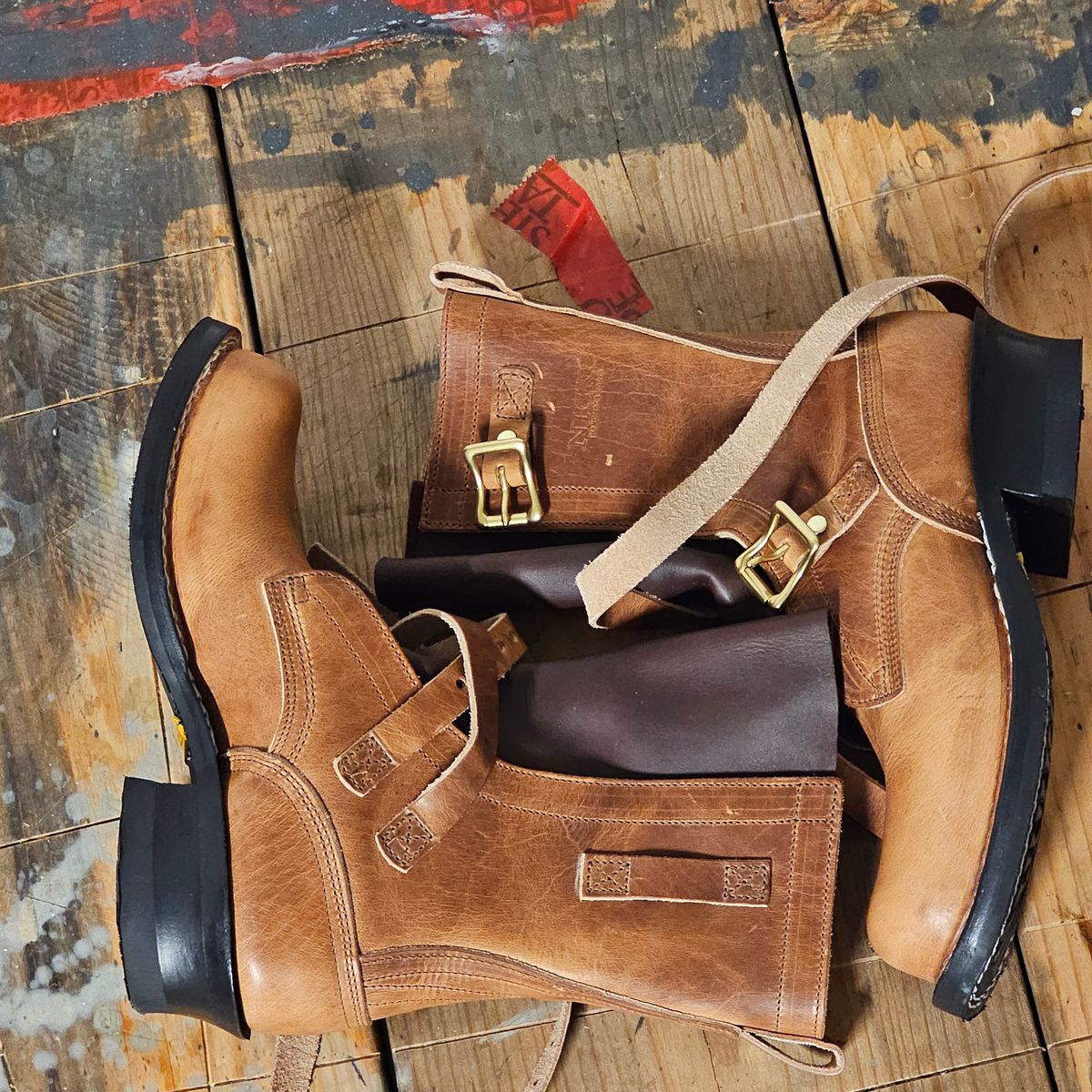 Photo by arriaga214 on October 1, 2024 of the Nicks Heritage TankerPro in Horween Natural Dublin.
