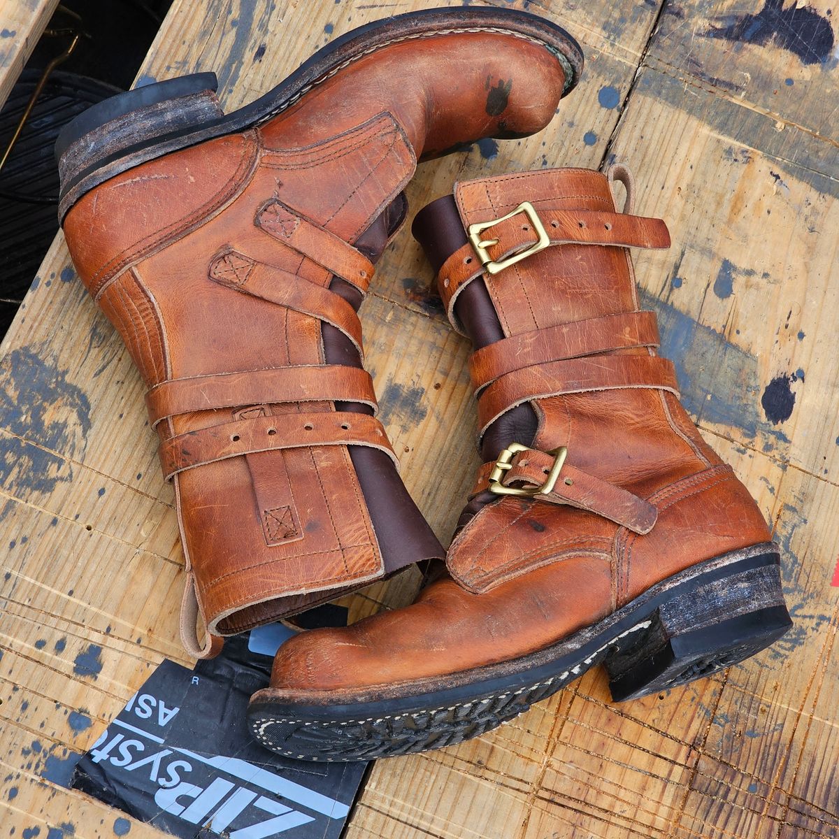 Photo by arriaga214 on November 1, 2024 of the Nicks Heritage TankerPro in Horween Natural Dublin.
