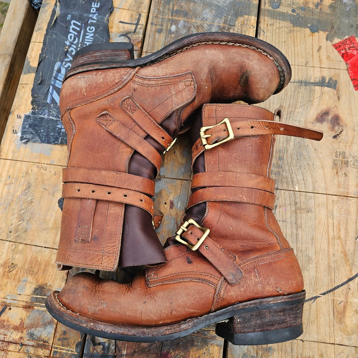 Photo by arriaga214 on December 1, 2024 of the Nicks Heritage TankerPro in Horween Natural Dublin.
