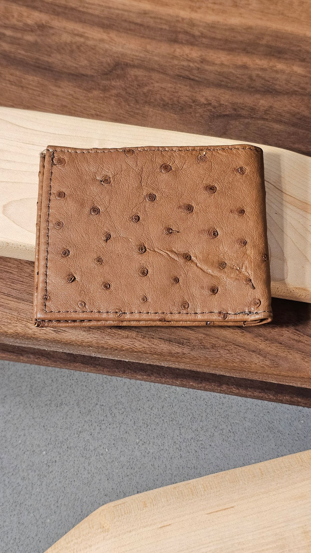 Photo by arriaga214 on October 2, 2025 of the Unknown. From Guanajuato MX Wallet in Full Quill Ostrich.