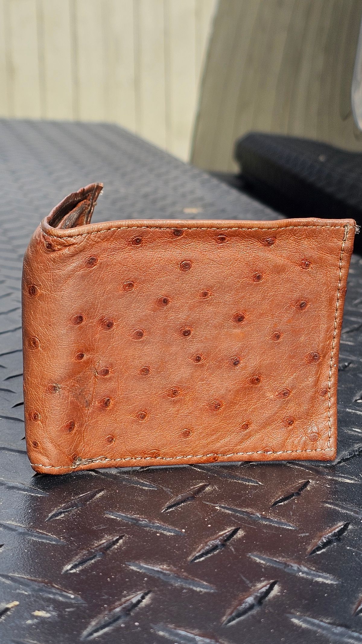 Photo by arriaga214 on December 5, 2025 of the Unknown. From Guanajuato MX Wallet in Full Quill Ostrich.