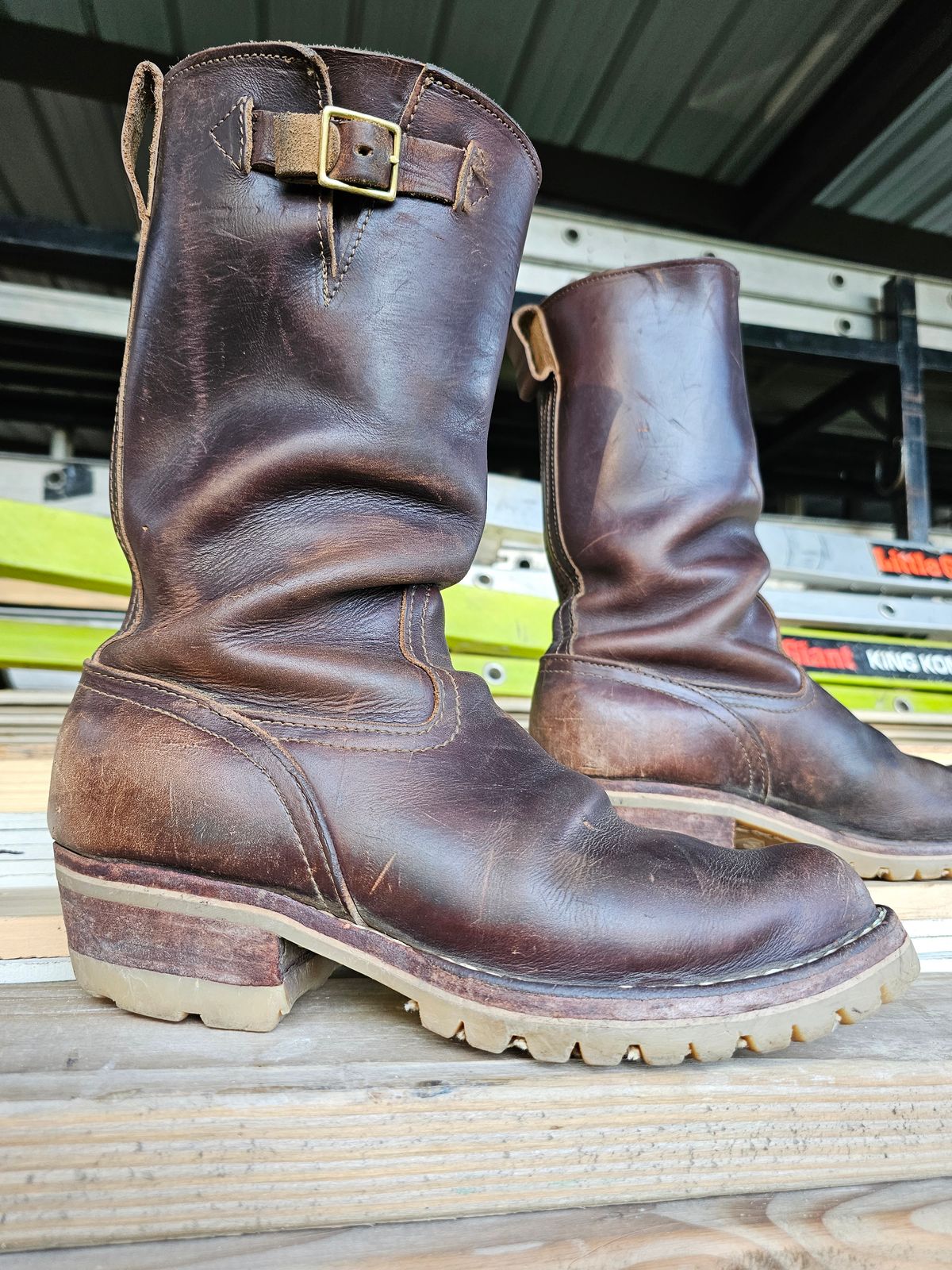 Photo by arriaga214 on December 9, 2023 of the Nicks Renegade in Horween Brown Chromexcel.