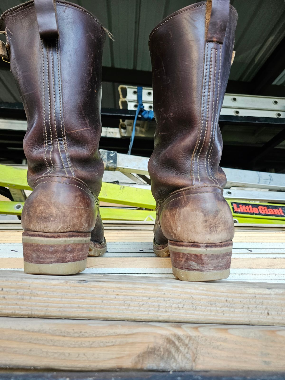 Photo by arriaga214 on December 9, 2023 of the Nicks Renegade in Horween Brown Chromexcel.