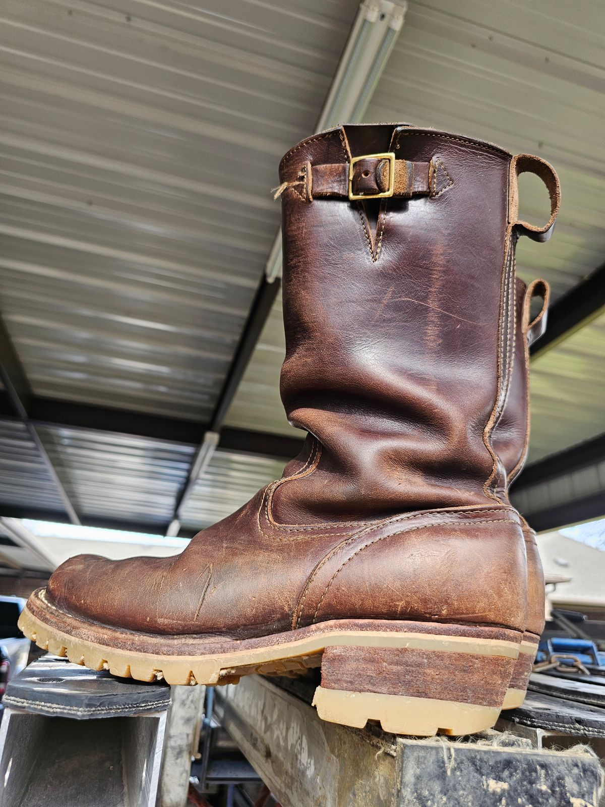 Photo by arriaga214 on January 1, 2024 of the Nicks Renegade in Horween Brown Chromexcel.