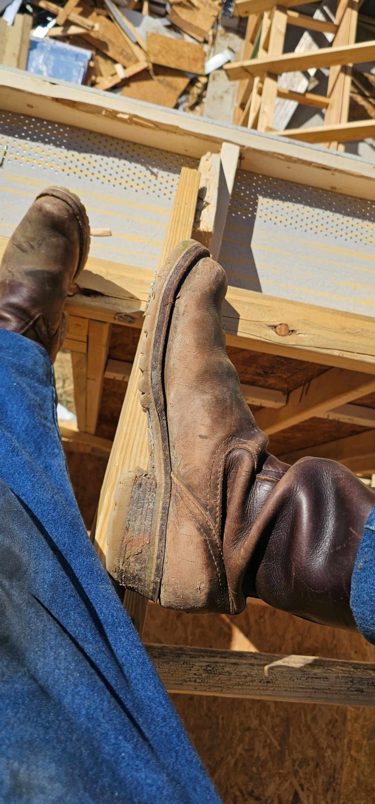 Photo by arriaga214 on February 20, 2024 of the Nicks Renegade in Horween Brown Chromexcel.