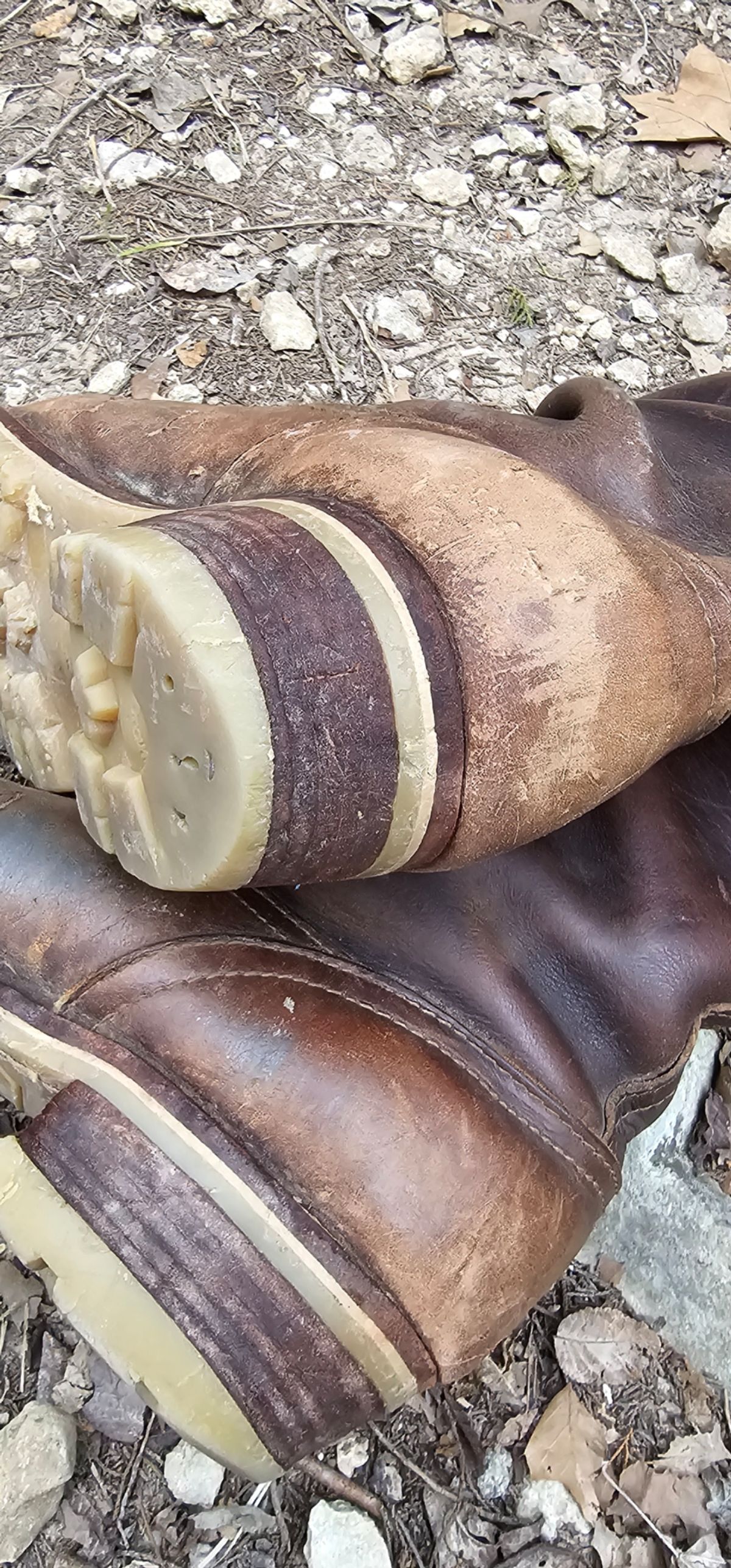 Photo by arriaga214 on March 1, 2024 of the Nicks Renegade in Horween Brown Chromexcel.