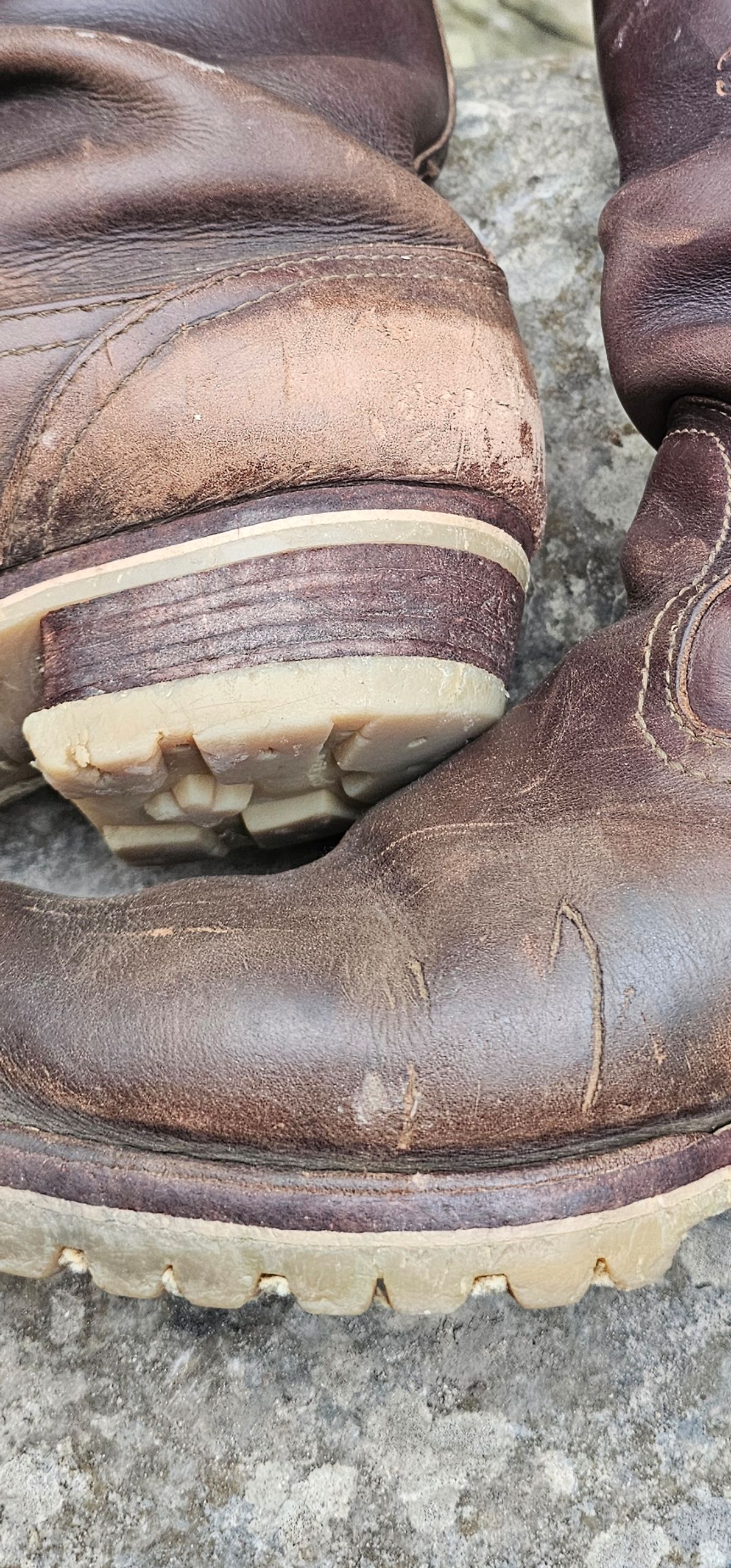 Photo by arriaga214 on March 1, 2024 of the Nicks Renegade in Horween Brown Chromexcel.