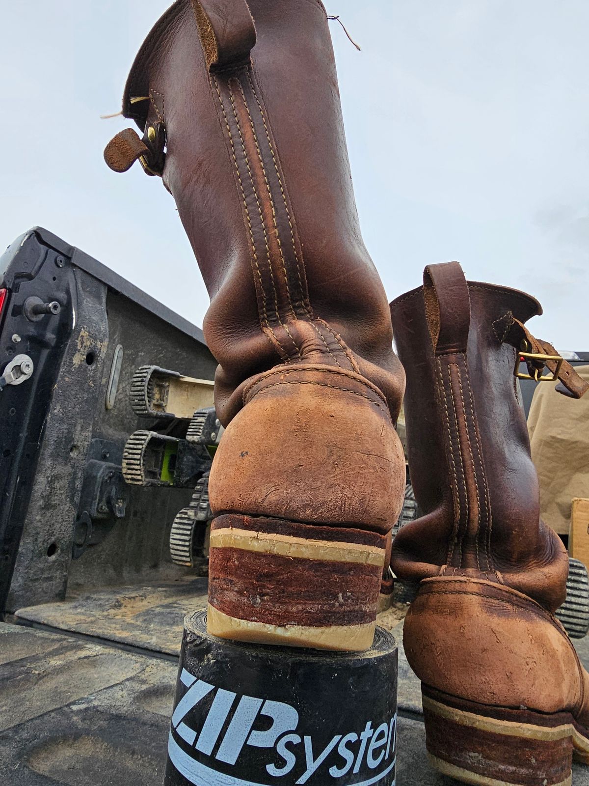 Photo by arriaga214 on April 2, 2024 of the Nicks Renegade in Horween Brown Chromexcel.