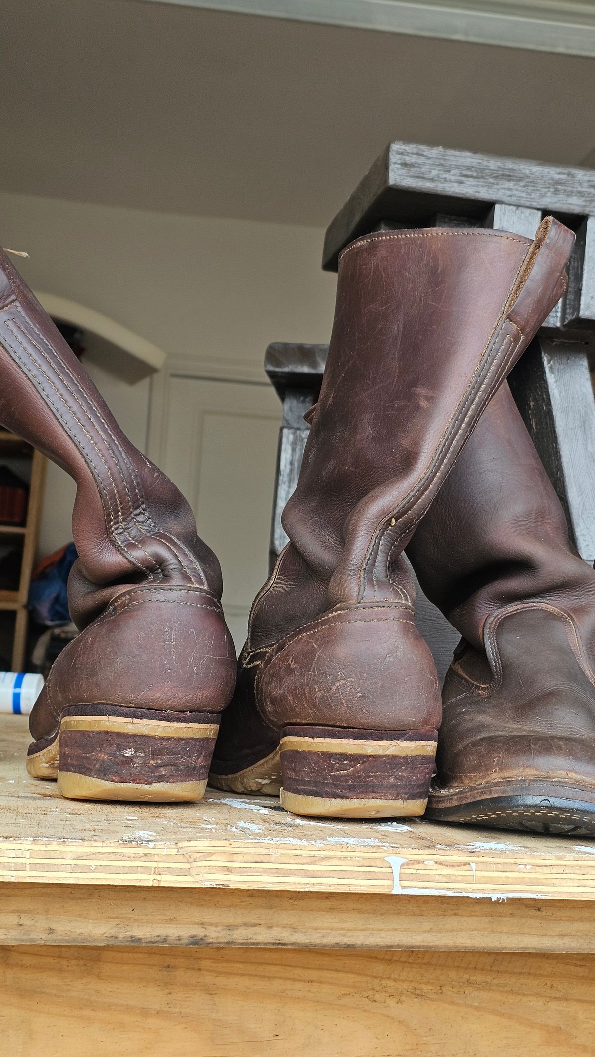 Photo by arriaga214 on November 16, 2025 of the Nicks Renegade in Horween Brown Chromexcel.