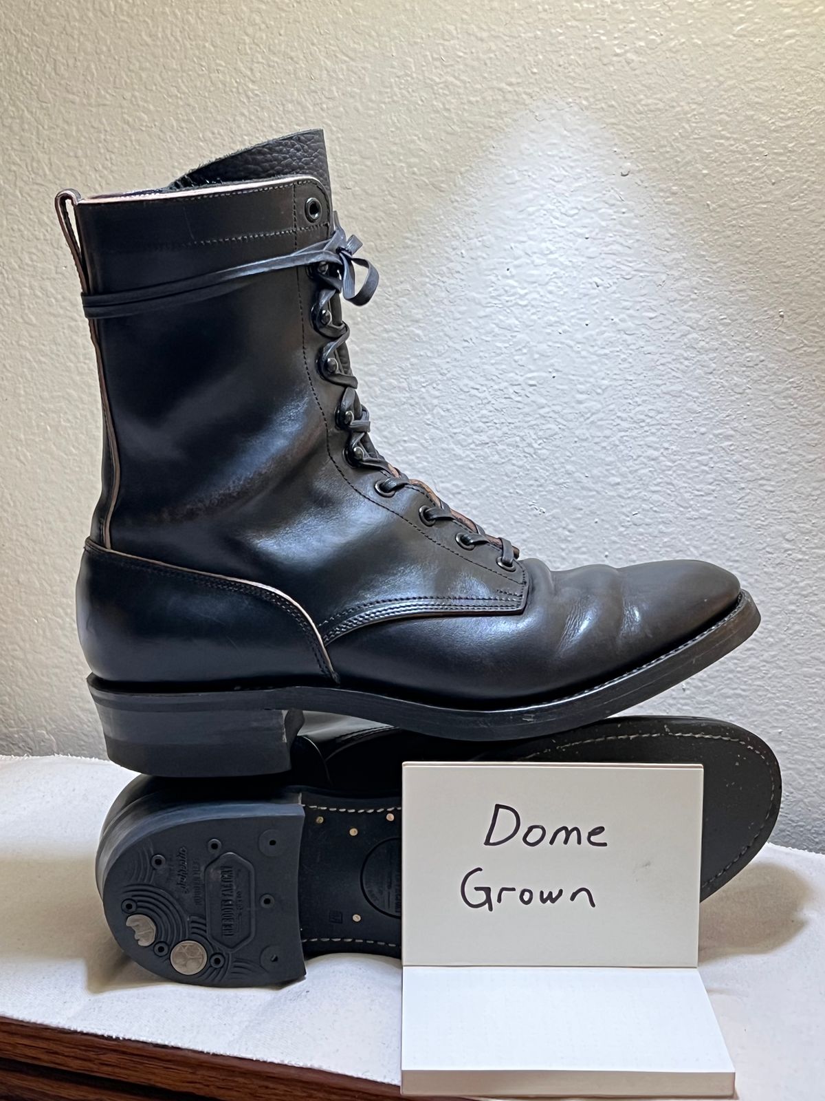 Photo by wabi_sabione on November 4, 2023 of the Rolling Dub Trio Griffin 8.5" Plain Toe Boots in Similar Black Horsebutt #1010.
