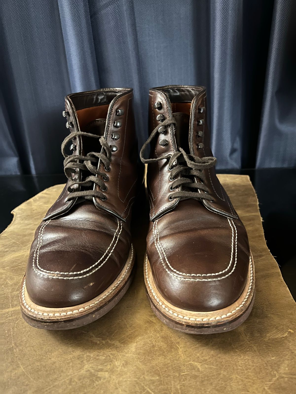 Photo by wabi_sabione on November 5, 2022 of the Alden Indy Boot in Horween Brown Chromexcel.