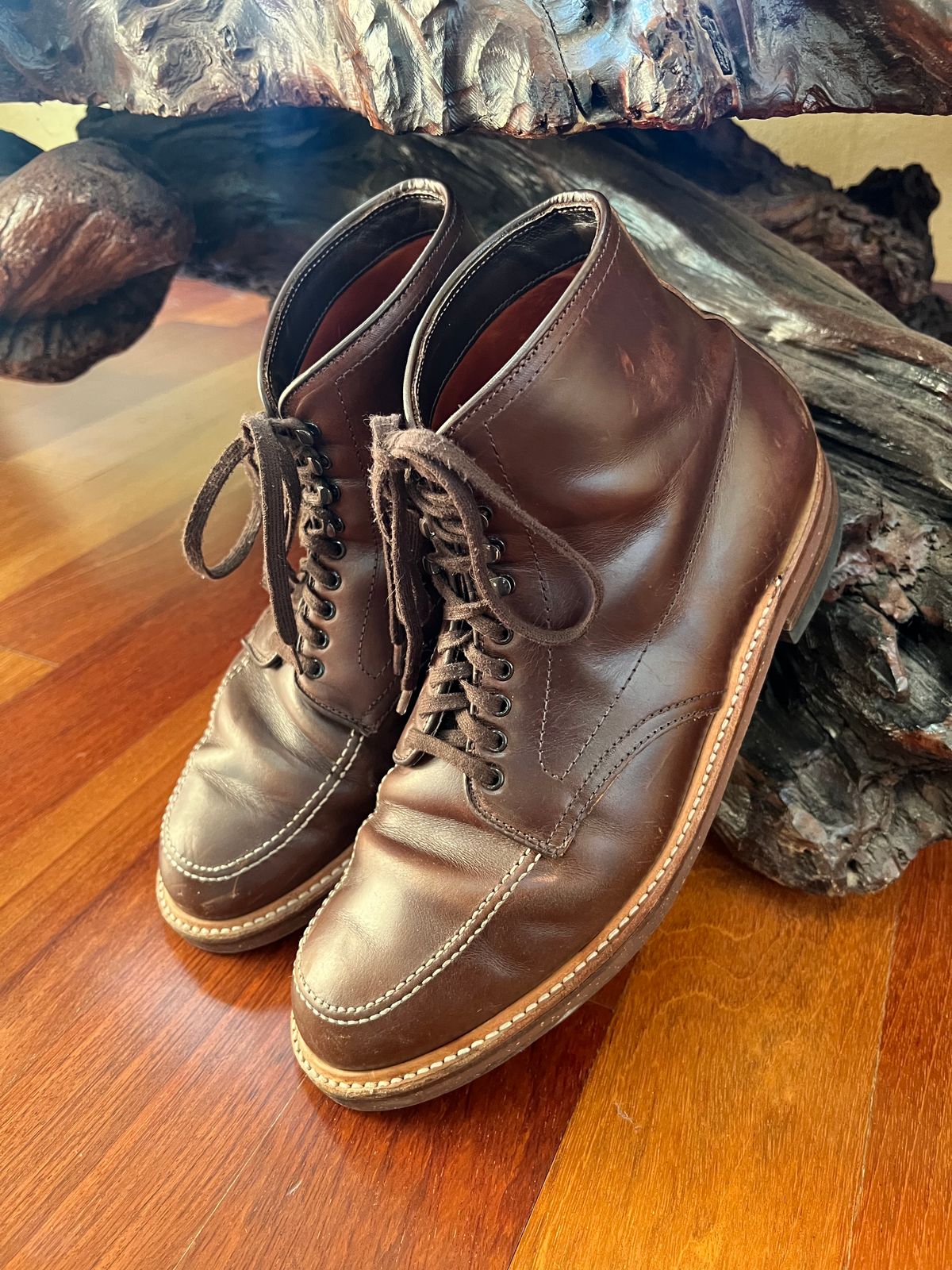 Photo by wabi_sabione on January 2, 2023 of the Alden Indy Boot in Horween Brown Chromexcel.