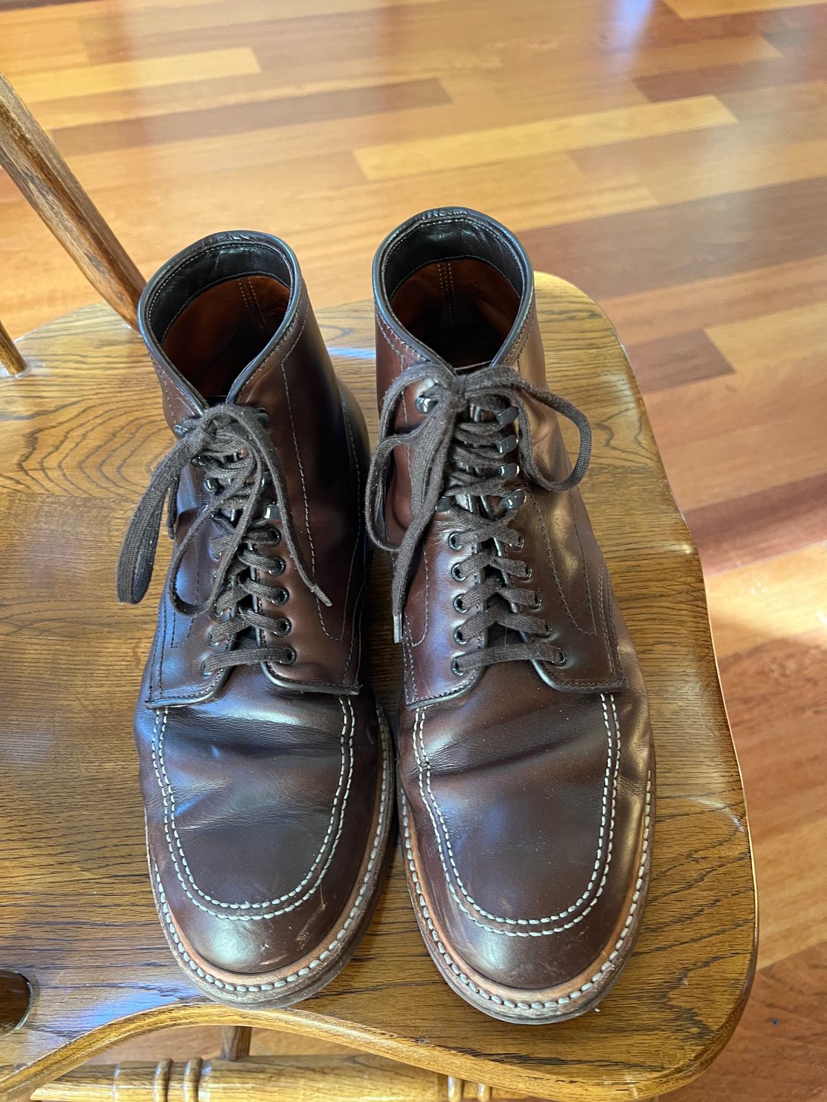Photo by wabi_sabione on January 2, 2023 of the Alden Indy Boot in Horween Brown Chromexcel.