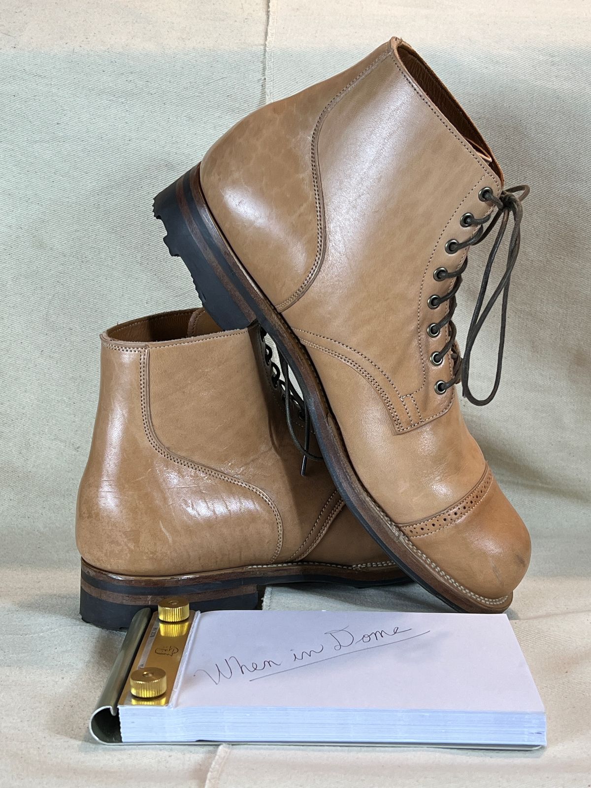 Photo by wabi_sabione on November 6, 2024 of the Viberg Service Boot BCT in Shinki Natural Horsebutt.