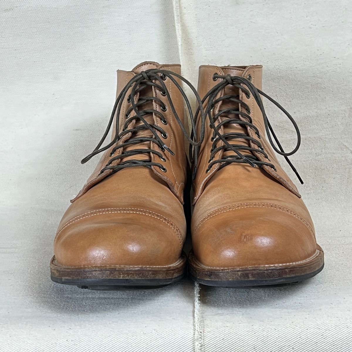 Photo by wabi_sabione on January 6, 2025 of the Viberg Service Boot BCT in Shinki Natural Horsebutt.