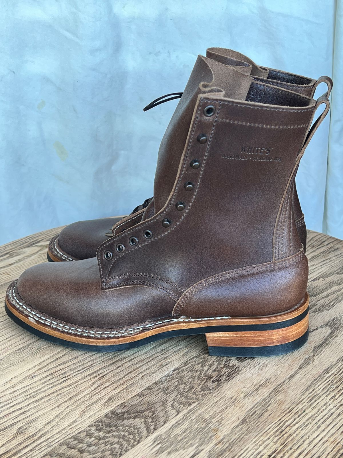 Photo by wabi_sabione on October 5, 2025 of the White's Bounty Hunter in Horween Natural Waxed Flesh.