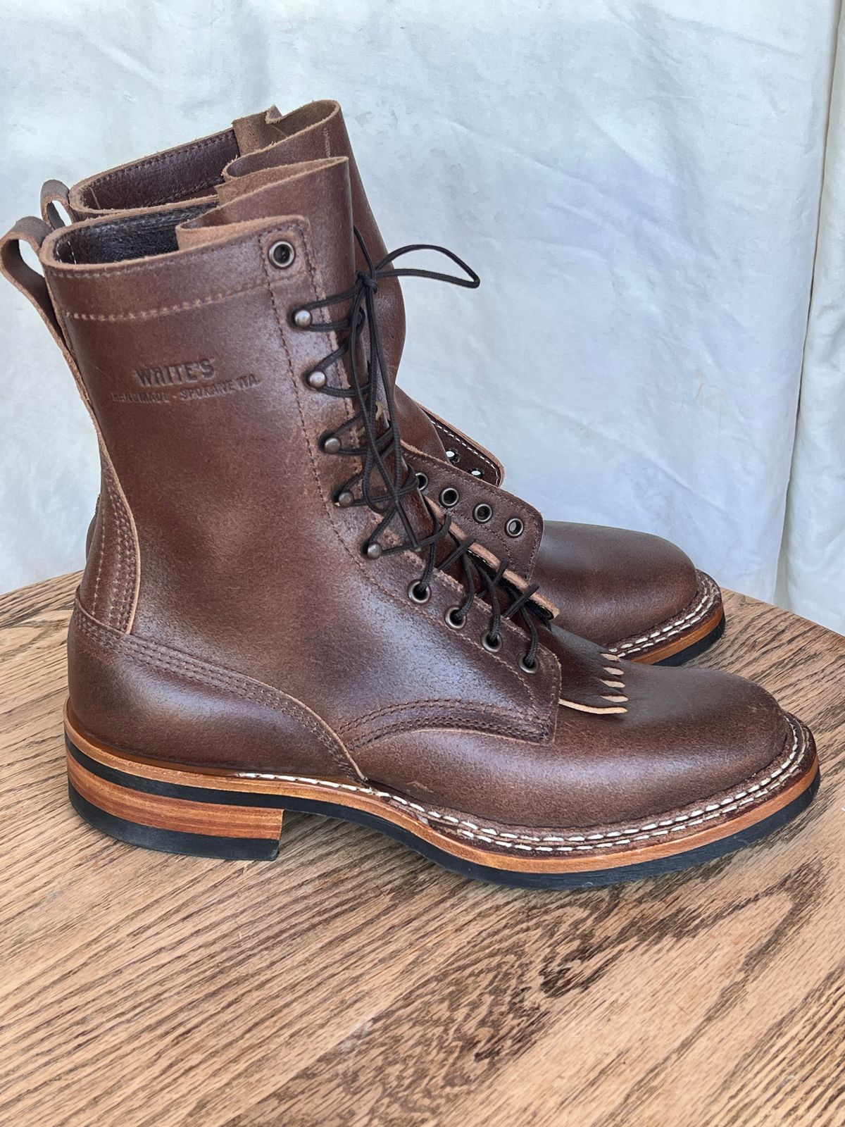 Photo by wabi_sabione on October 5, 2025 of the White's Bounty Hunter in Horween Natural Waxed Flesh.
