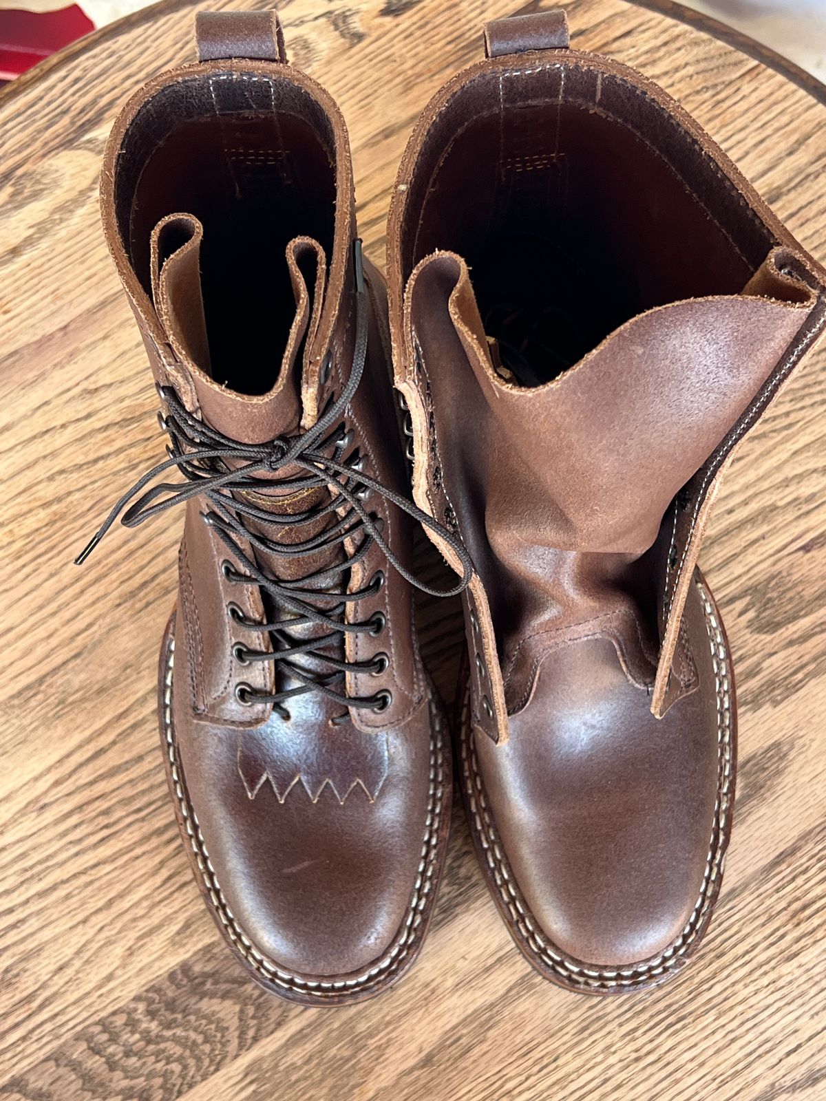 Photo by wabi_sabione on October 5, 2025 of the White's Bounty Hunter in Horween Natural Waxed Flesh.
