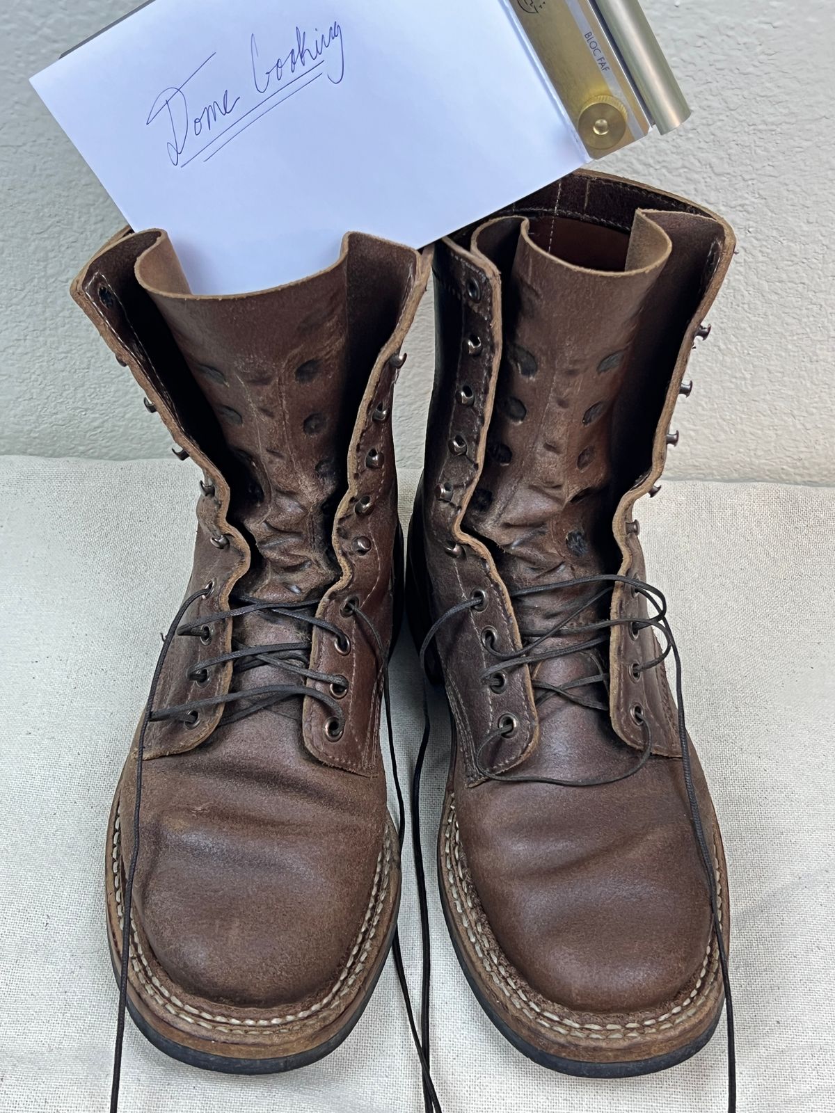 Photo by wabi_sabione on November 6, 2025 of the White's Bounty Hunter in Horween Natural Waxed Flesh.