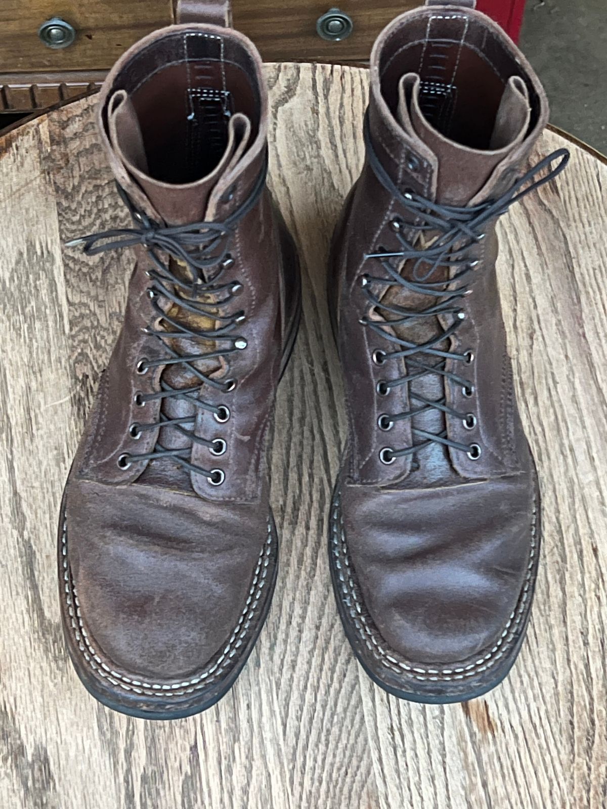 Photo by wabi_sabione on January 6, 2026 of the White's Bounty Hunter in Horween Natural Waxed Flesh.