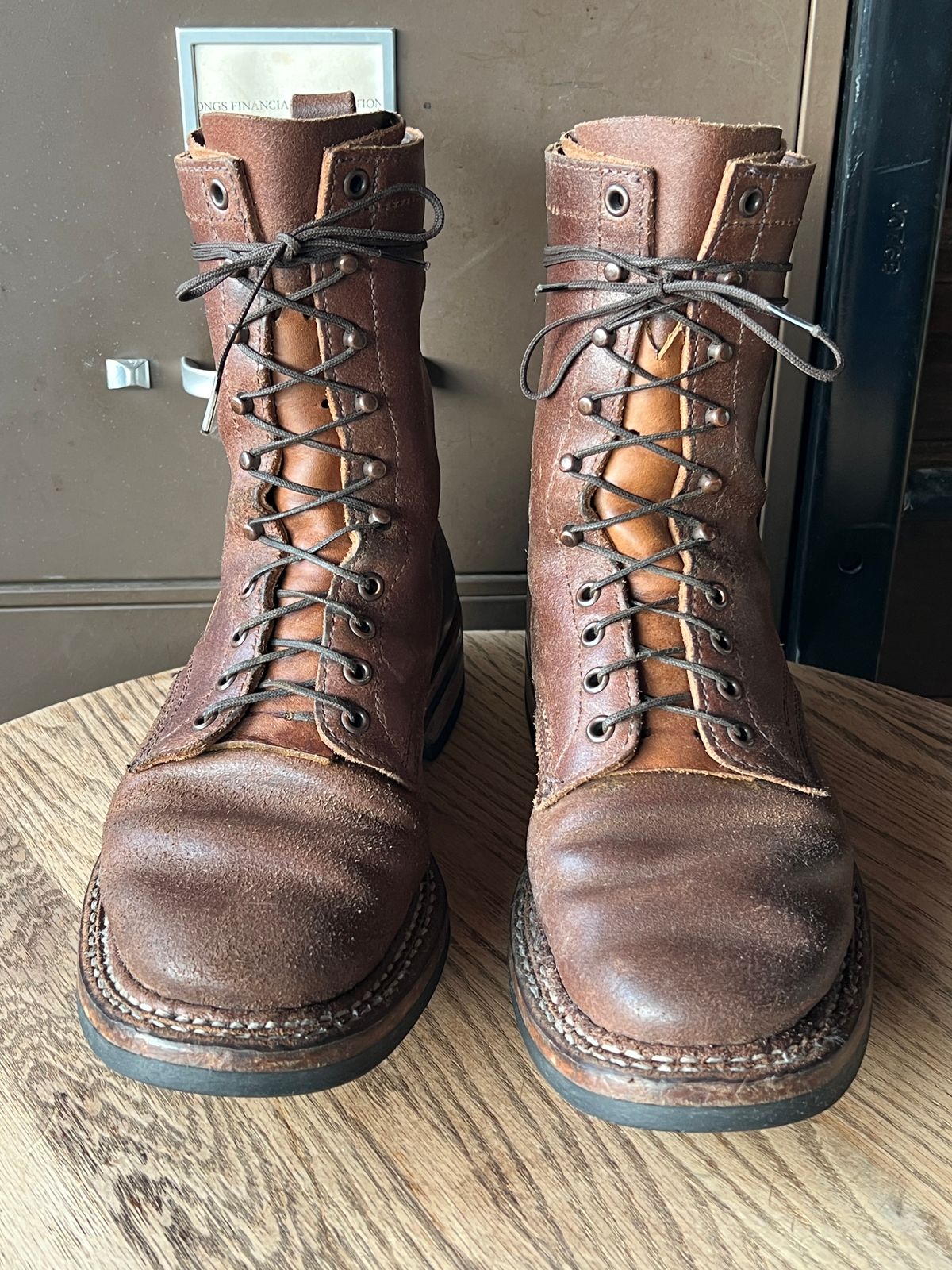 Photo by wabi_sabione on February 5, 2026 of the White's Bounty Hunter in Horween Natural Waxed Flesh.