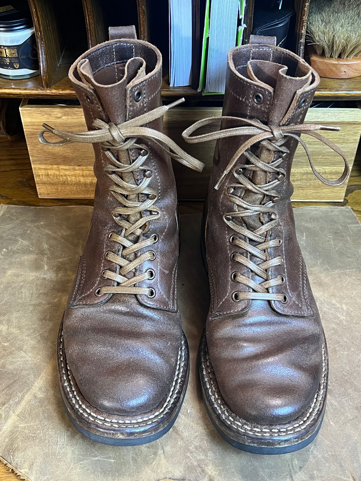 Photo by wabi_sabione on March 6, 2026 of the White's Bounty Hunter in Horween Natural Waxed Flesh.