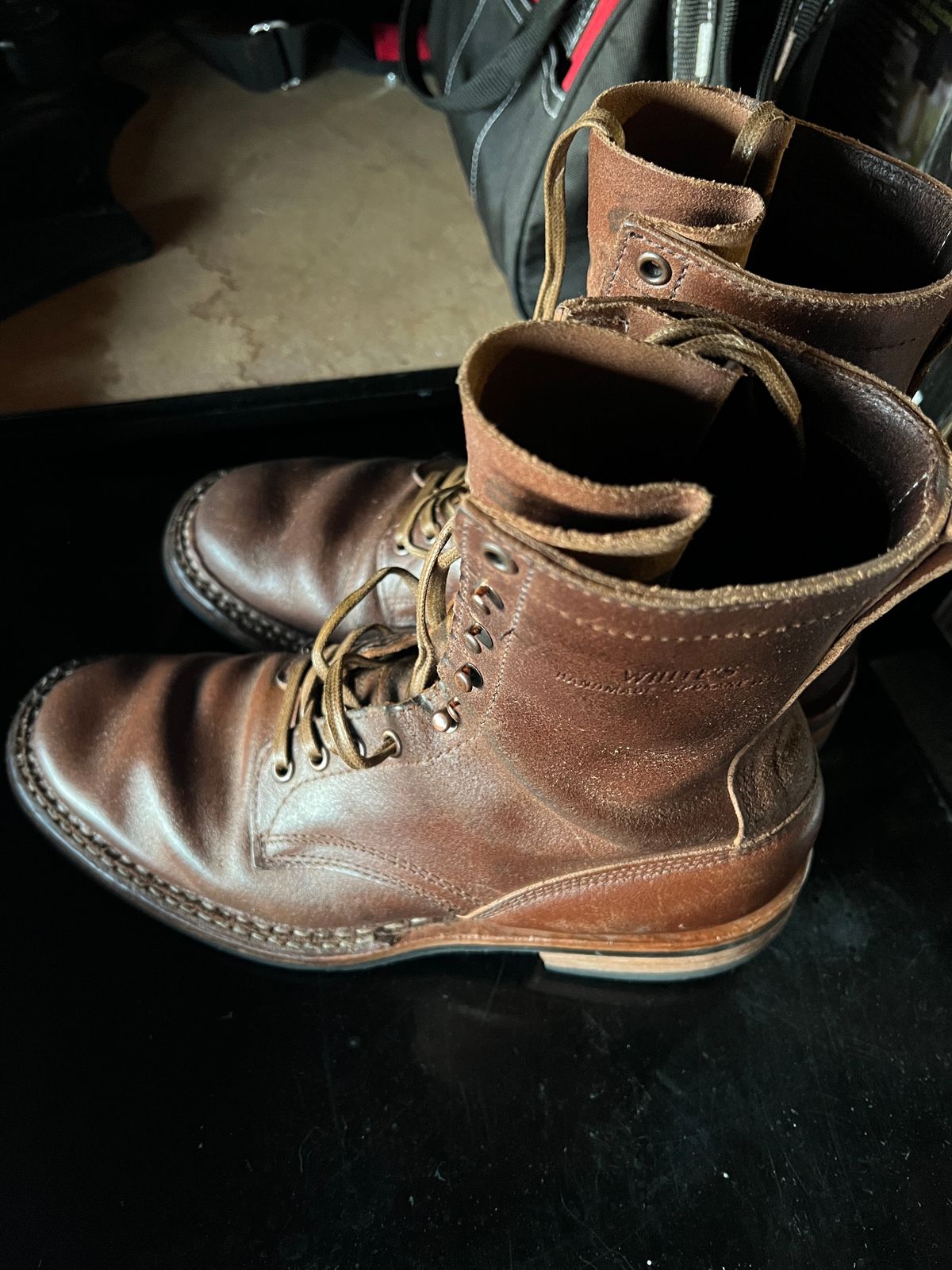 Photo by wabi_sabione on March 3, 2026 of the White's Bounty Hunter in Horween Natural Waxed Flesh.
