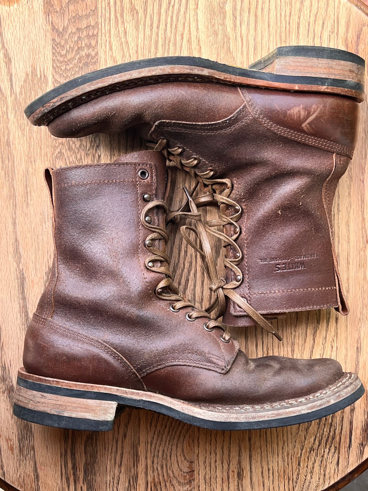 Photo by wabi_sabione on April 5, 2026 of the White's Bounty Hunter in Horween Natural Waxed Flesh.