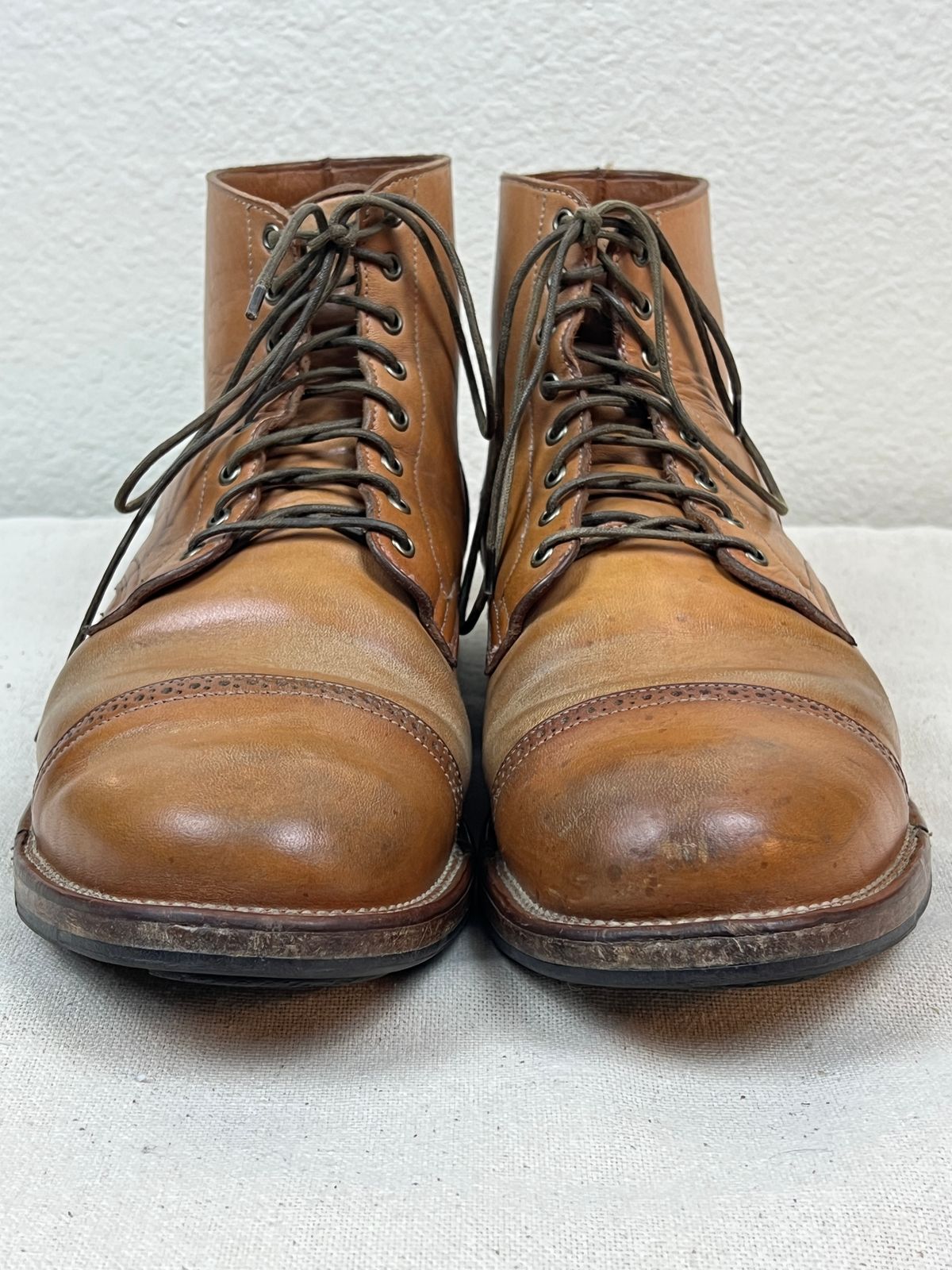 Photo by wabi_sabione on November 6, 2025 of the Viberg Service Boot in Shinki Natural Horsebutt.