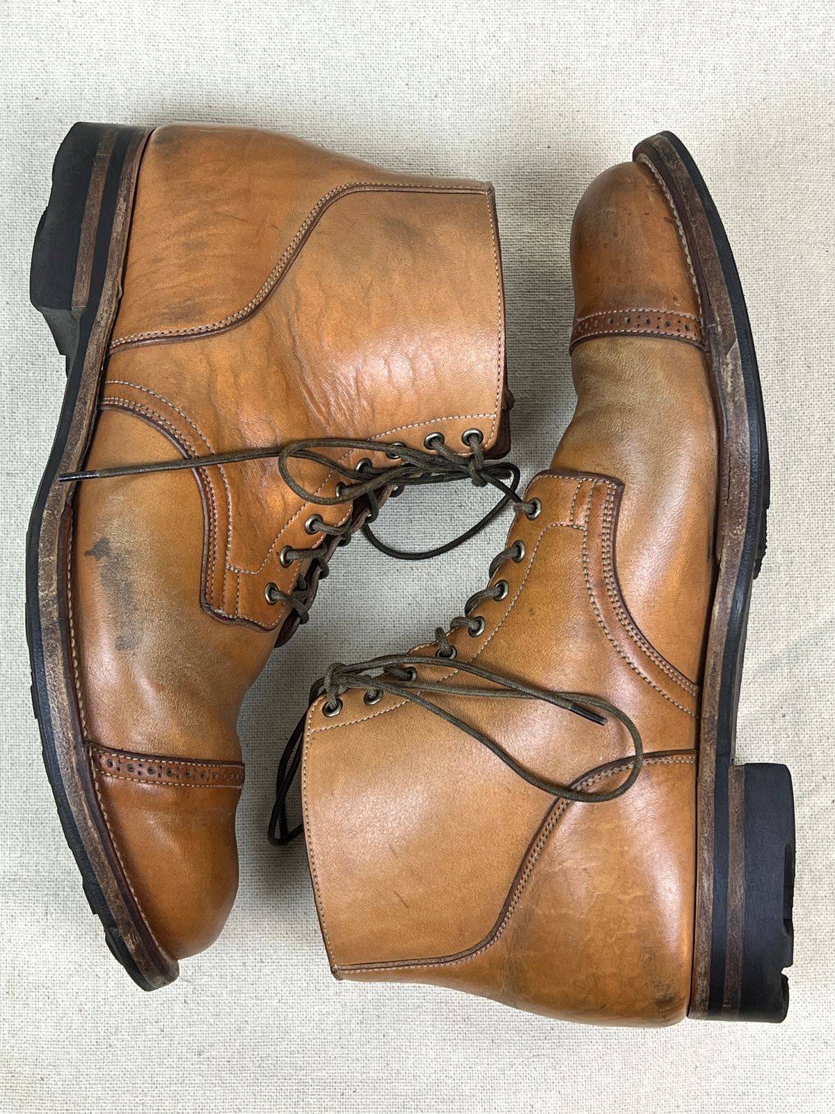 Photo by wabi_sabione on November 6, 2025 of the Viberg Service Boot in Shinki Natural Horsebutt.