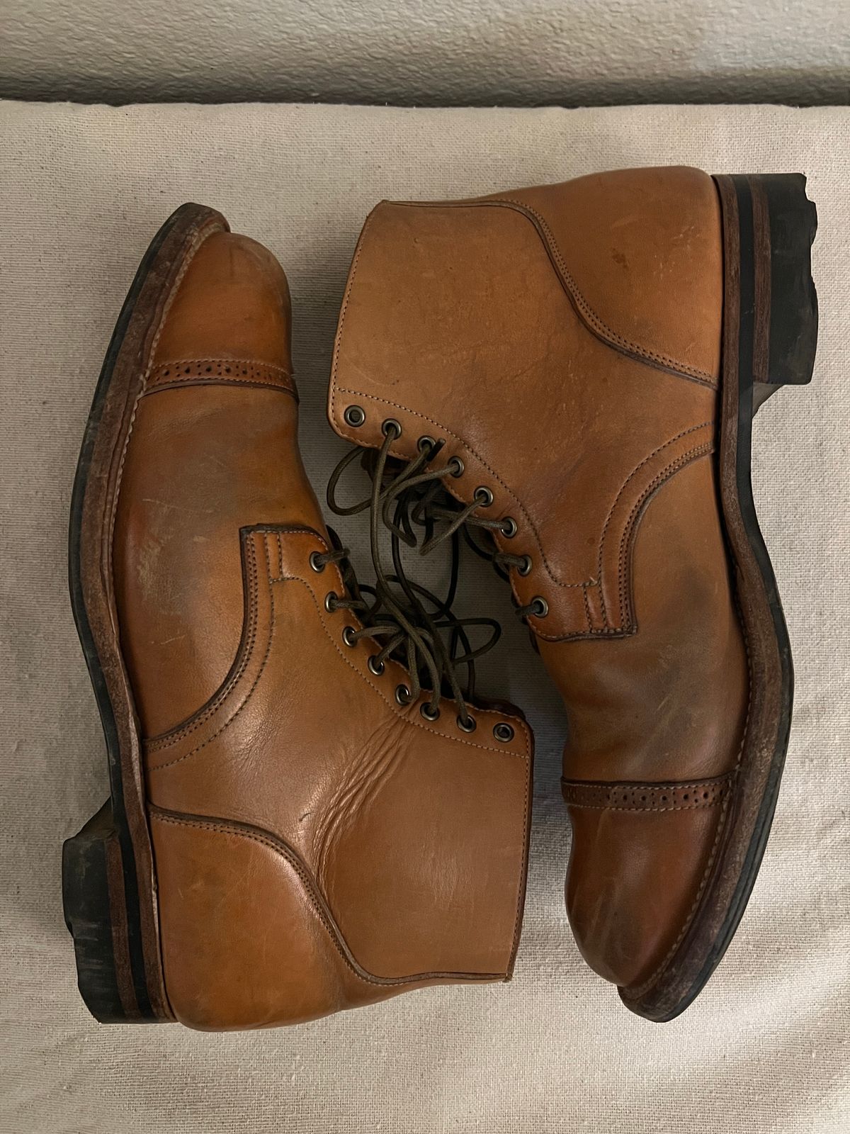 Photo by wabi_sabione on December 5, 2025 of the Viberg Service Boot in Shinki Natural Horsebutt.