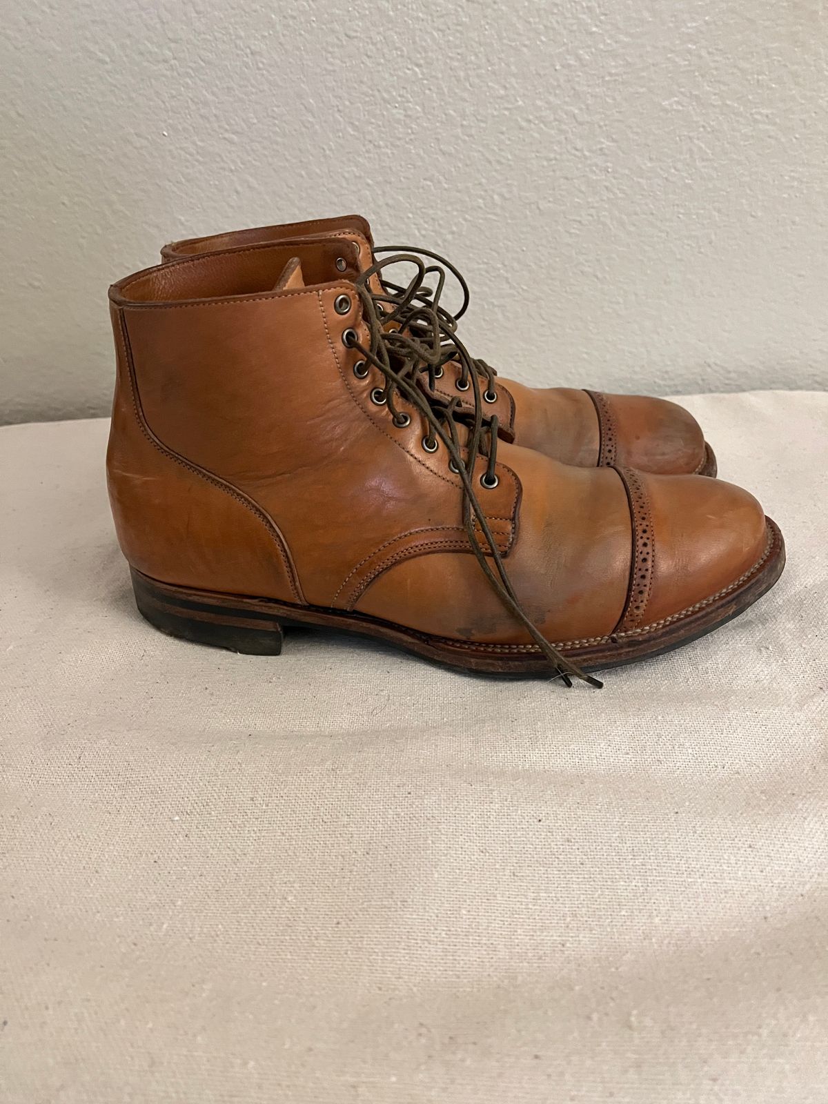 Photo by wabi_sabione on December 5, 2025 of the Viberg Service Boot in Shinki Natural Horsebutt.