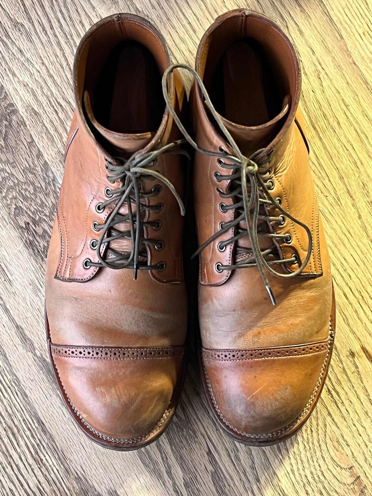 Photo by wabi_sabione on January 6, 2026 of the Viberg Service Boot in Shinki Natural Horsebutt.