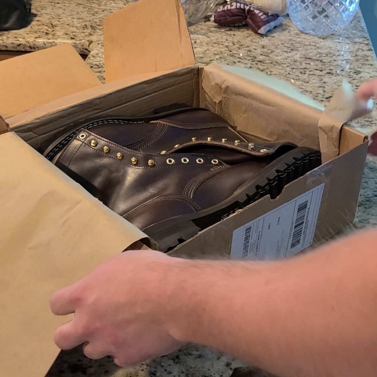 Photo by UrsusAstartes on October 30, 2023 of the Nicks Overlander in Horween Brown Chromexcel.