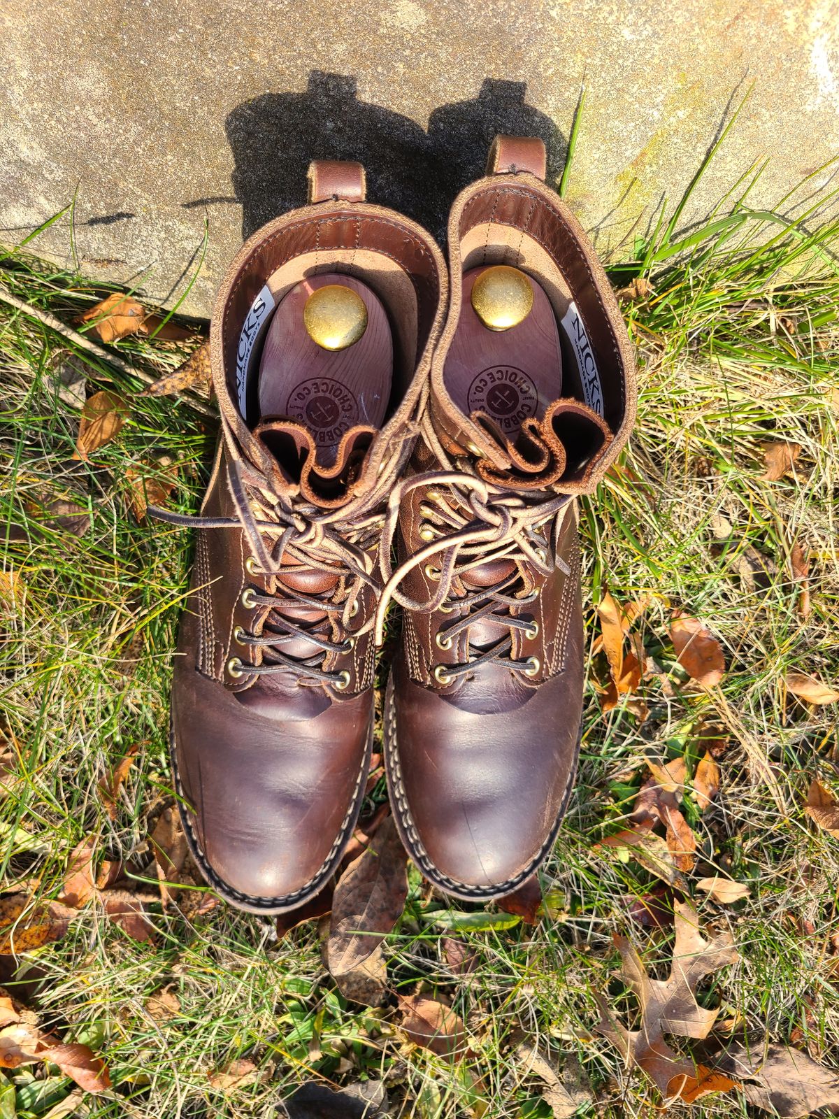 Photo by UrsusAstartes on January 1, 2024 of the Nicks Overlander in Horween Brown Chromexcel.
