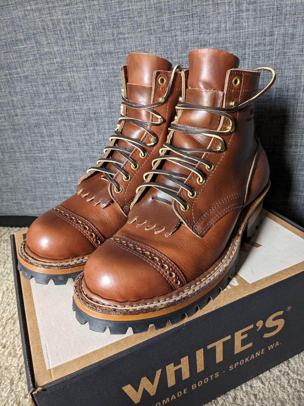 Photo by ZoSo on February 11, 2024 of the White's Bounty Hunter in Horween British Tan Chromexcel.