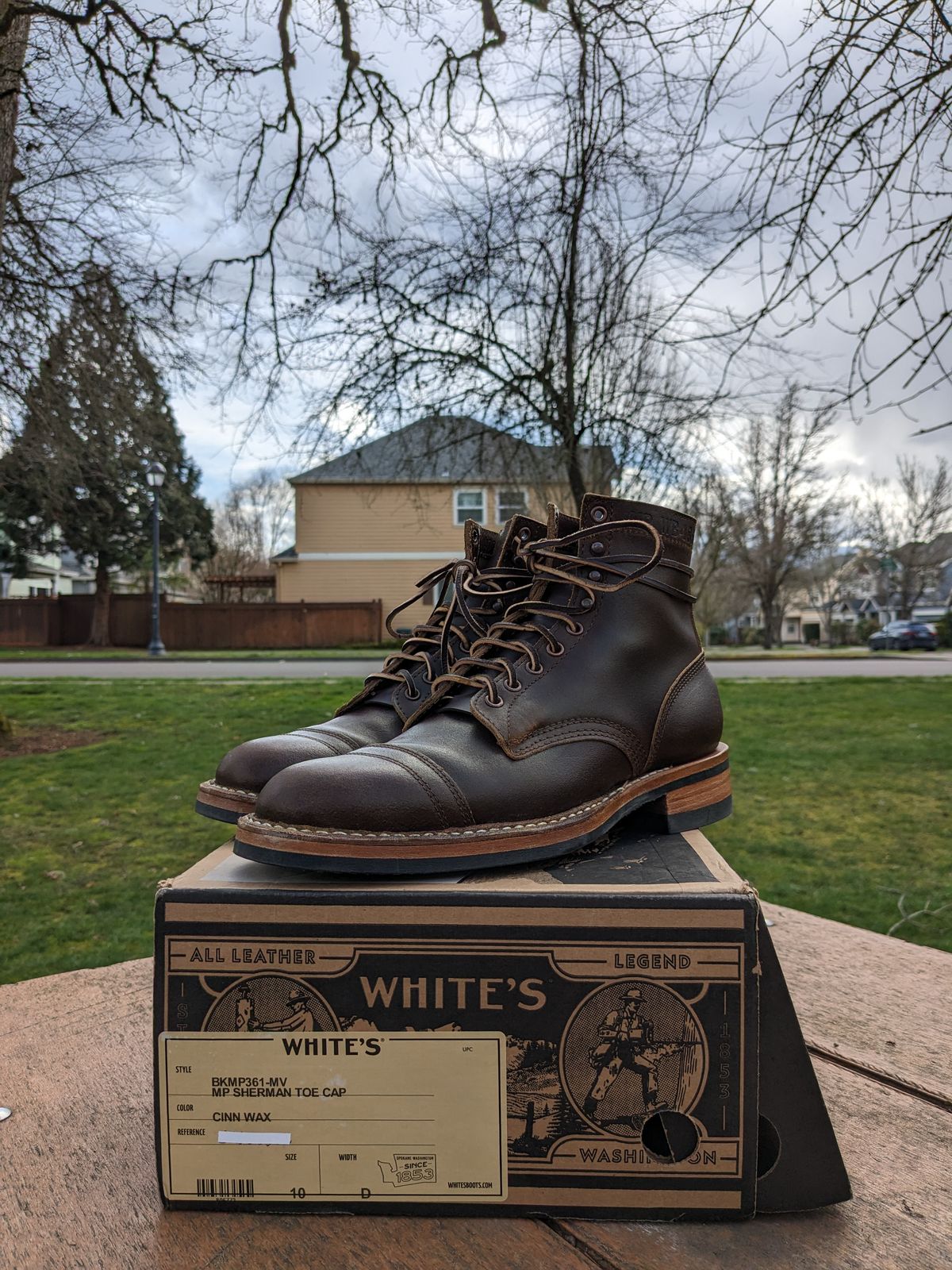Photo by ZoSo on October 2, 2023 of the White's MP-Sherman Toe Cap in Horween Cinnamon Waxed Flesh.
