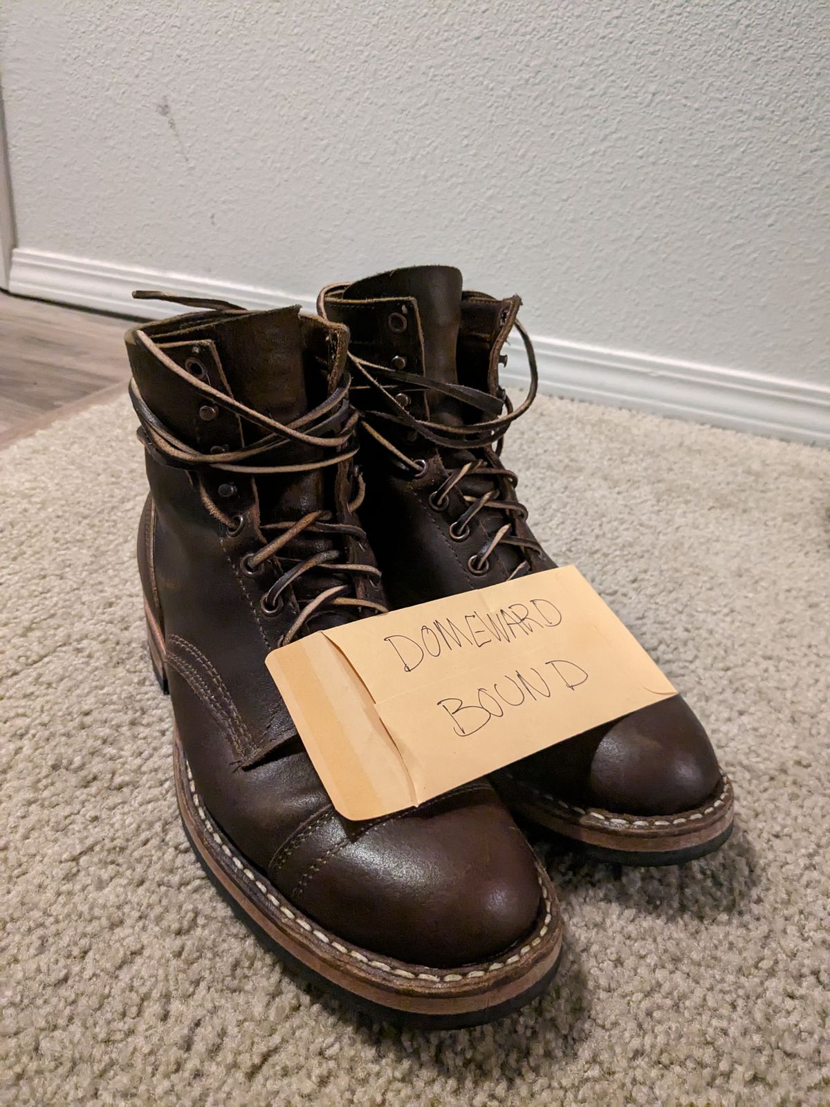 Photo by ZoSo on October 2, 2023 of the White's MP-Sherman Toe Cap in Horween Cinnamon Waxed Flesh.