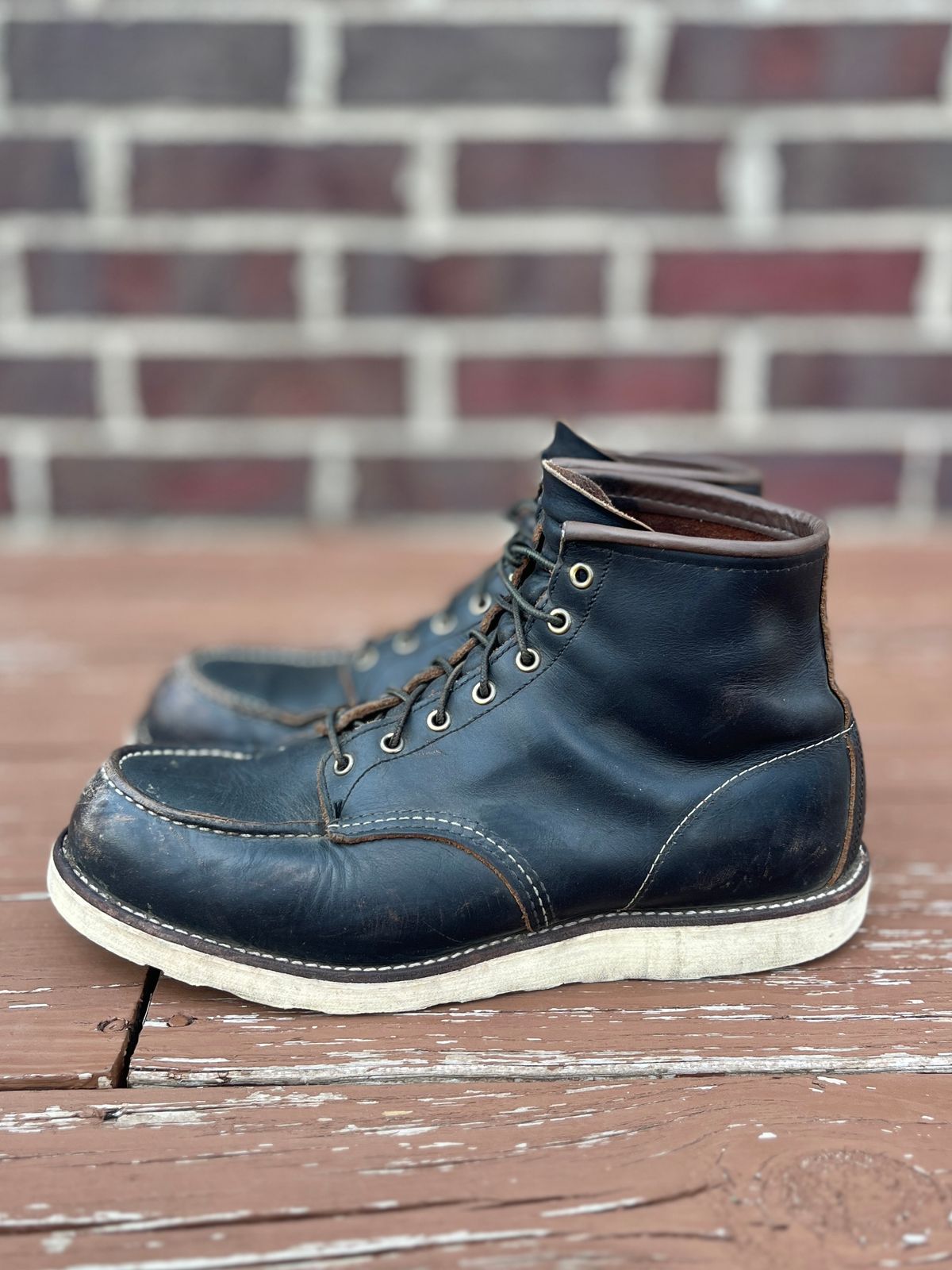 Photo by PerHansa on October 1, 2025 of the Red Wing 6-Inch Classic Moc in S.B. Foot Black Prairie.